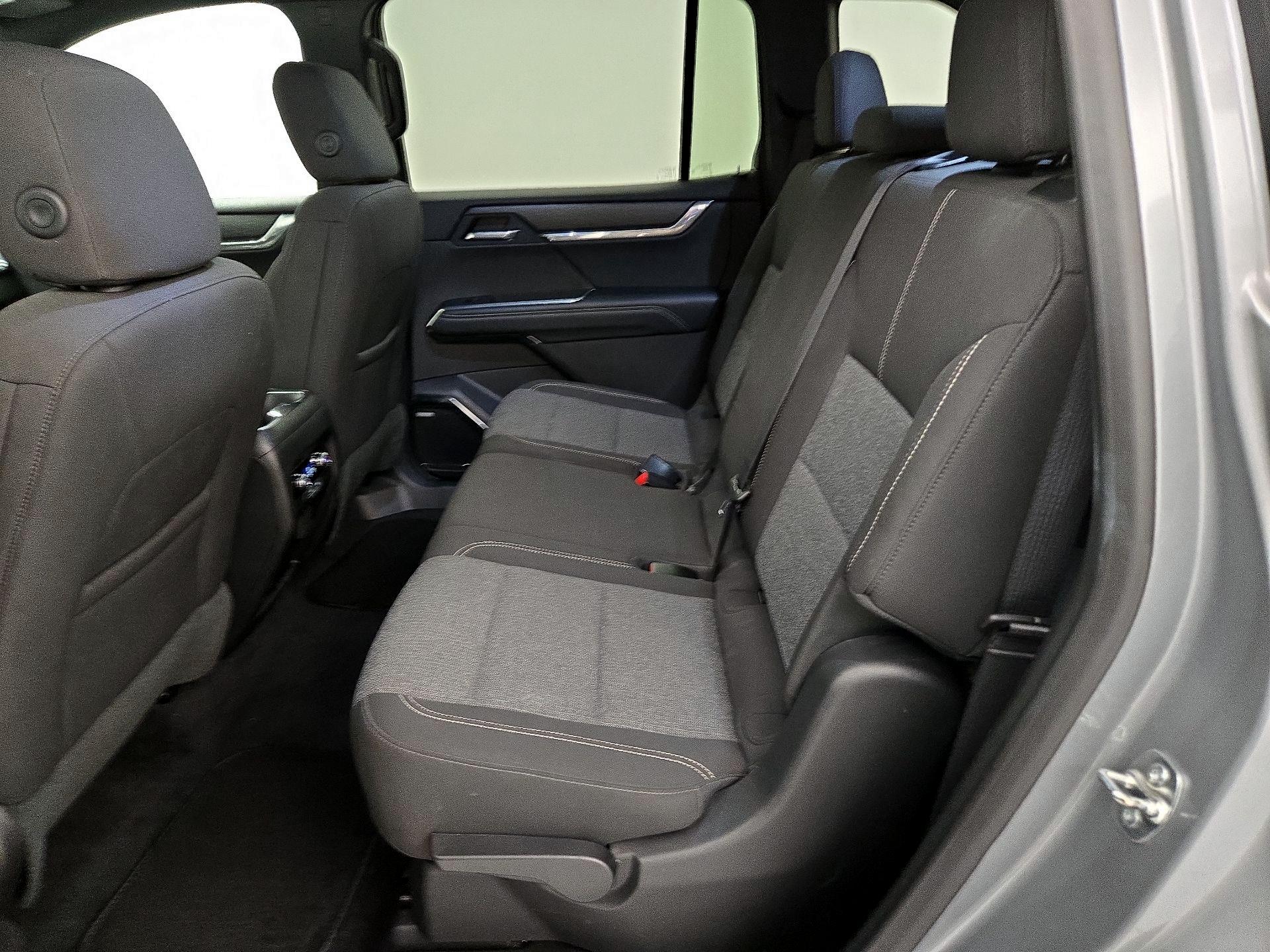 Thumbnail: 2025 GMC Acadia - 19