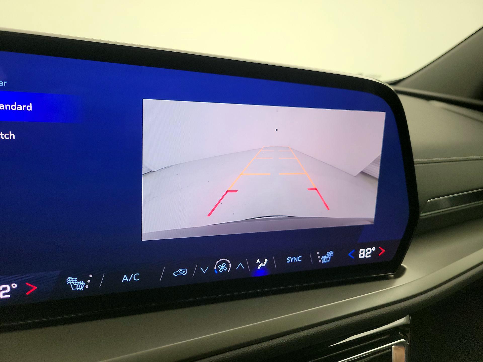 Thumbnail: 2025 Chevrolet Traverse - 14