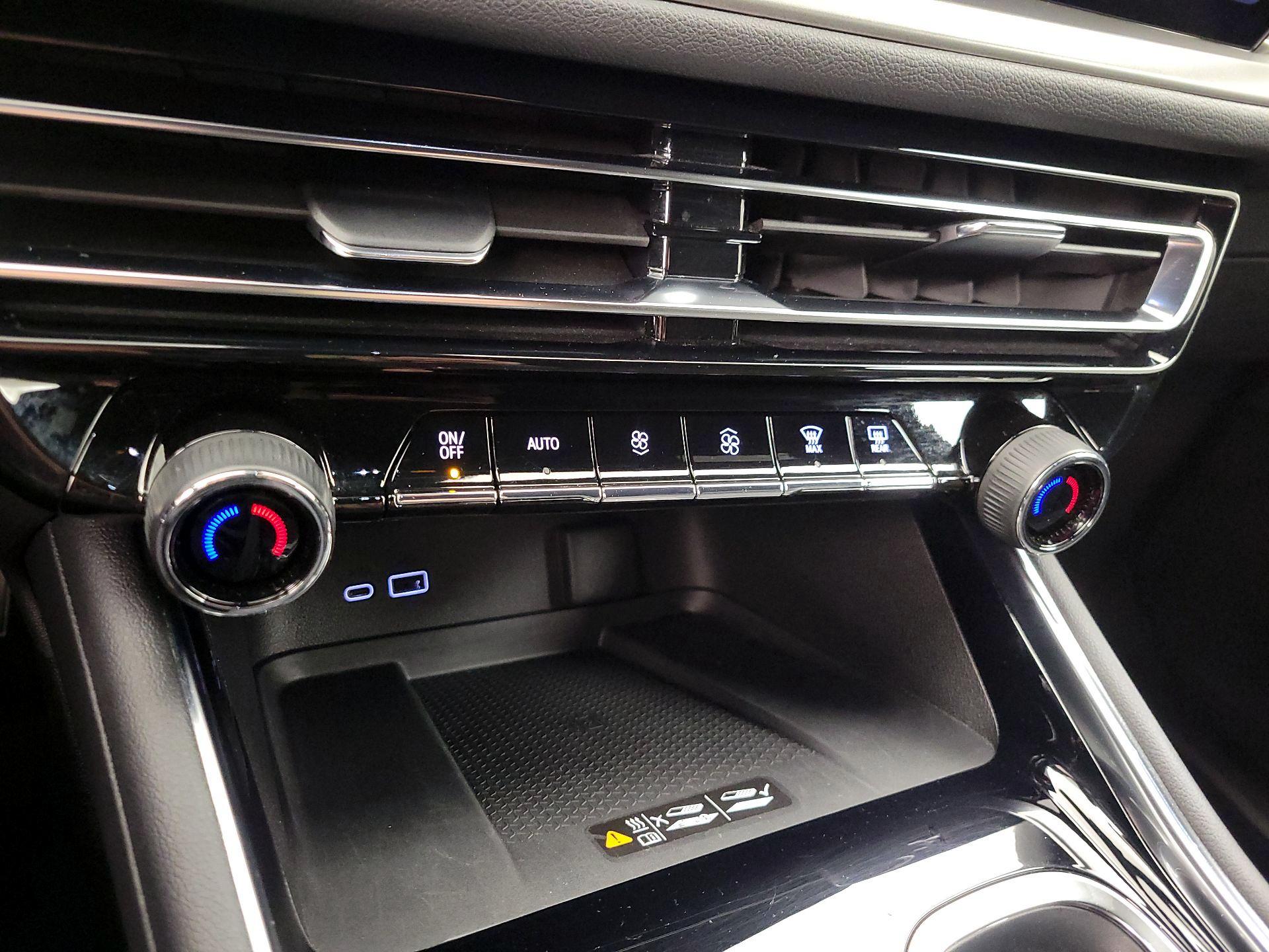 Thumbnail: 2025 Chevrolet Traverse - 16