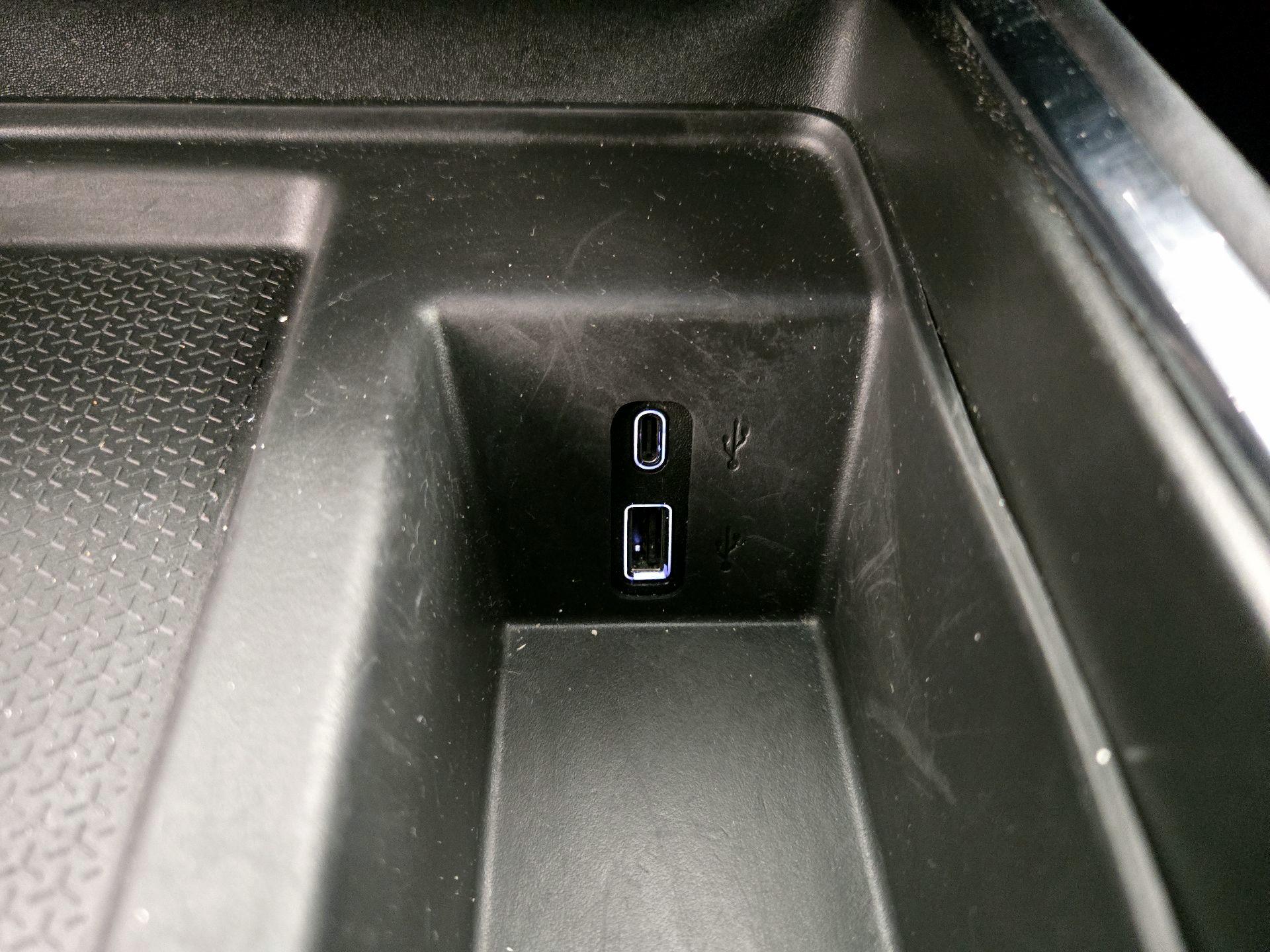 Thumbnail: 2025 GMC Acadia - 18