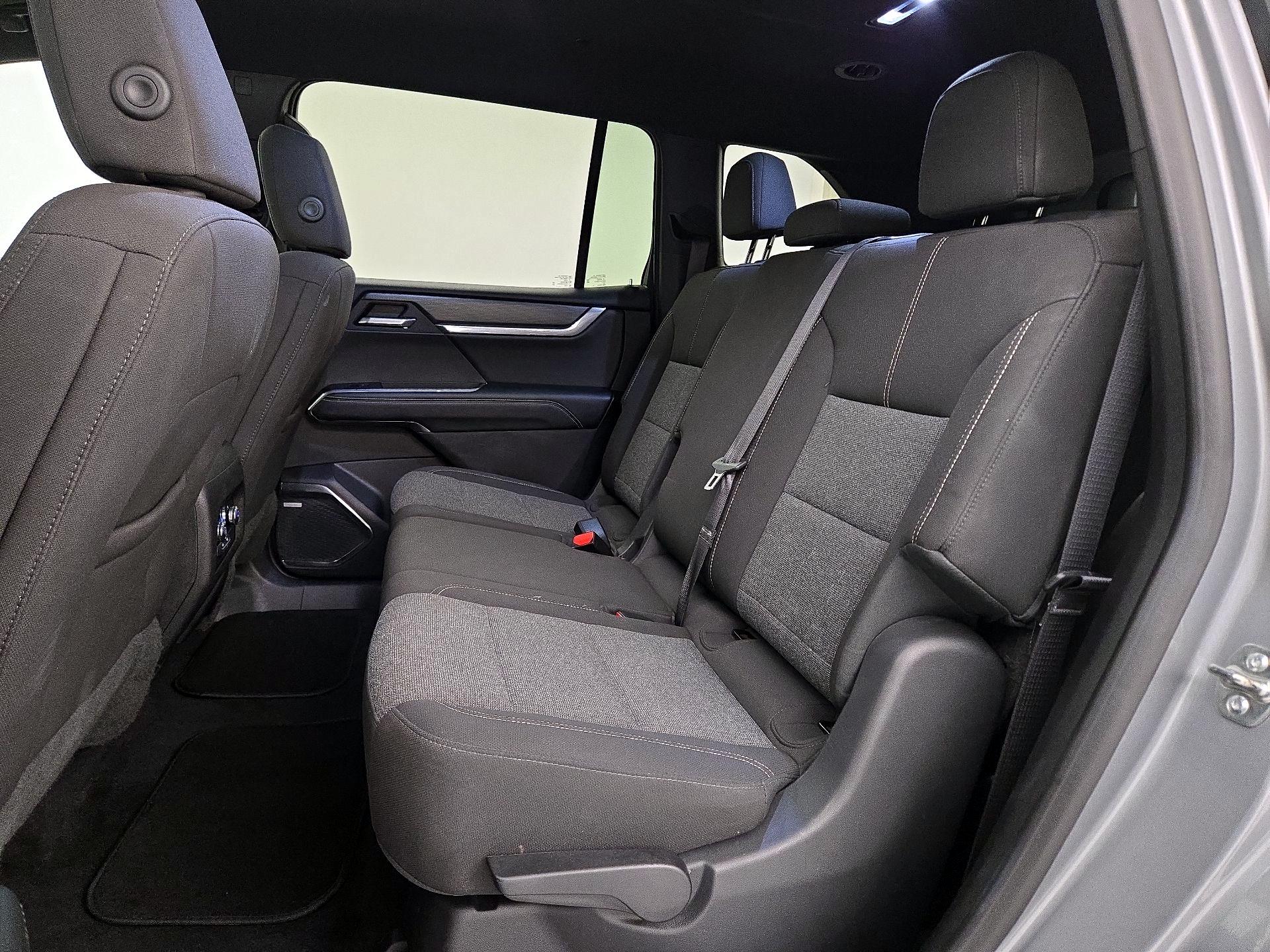 Thumbnail: 2025 GMC Acadia - 19