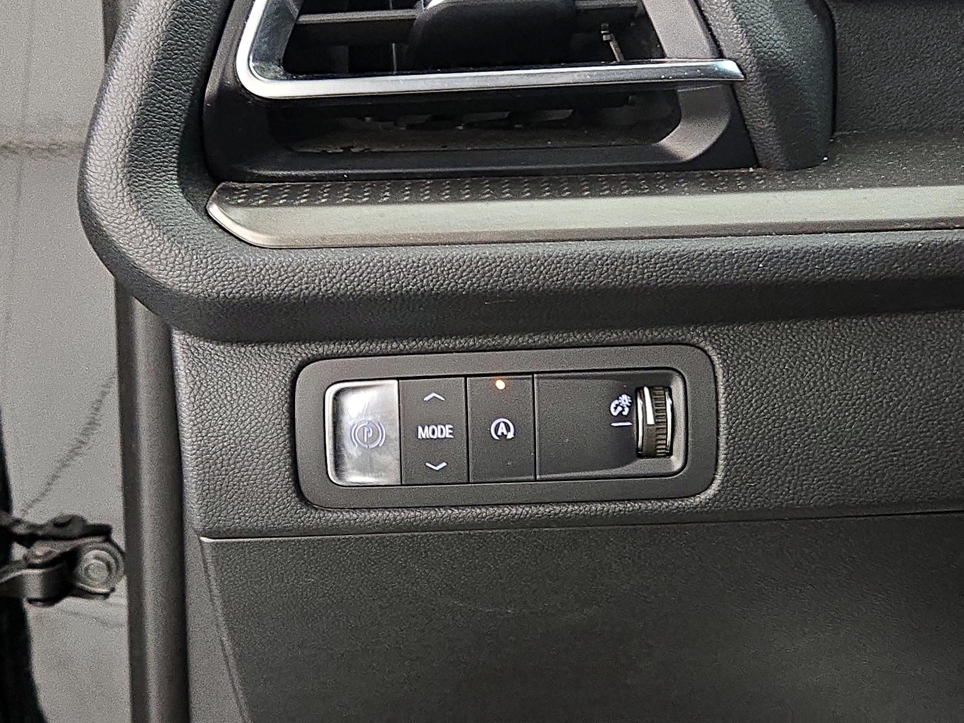 Thumbnail: 2025 Chevrolet Traverse - 13