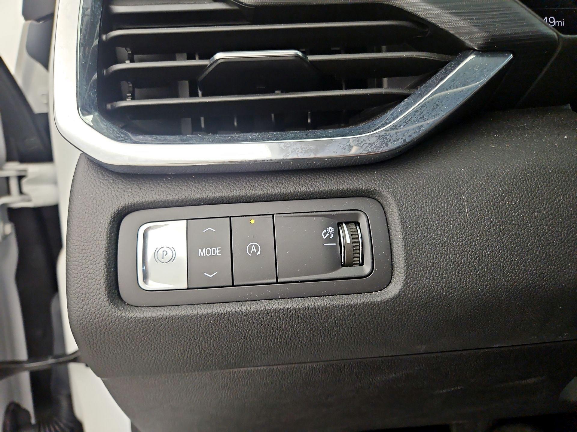 Thumbnail: 2025 GMC Acadia - 13