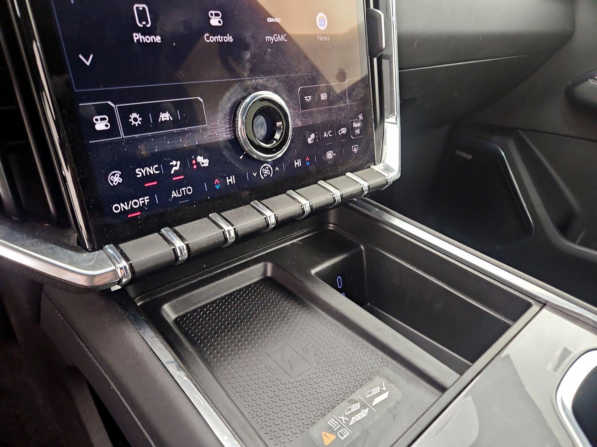 Thumbnail: 2025 GMC Acadia - 16