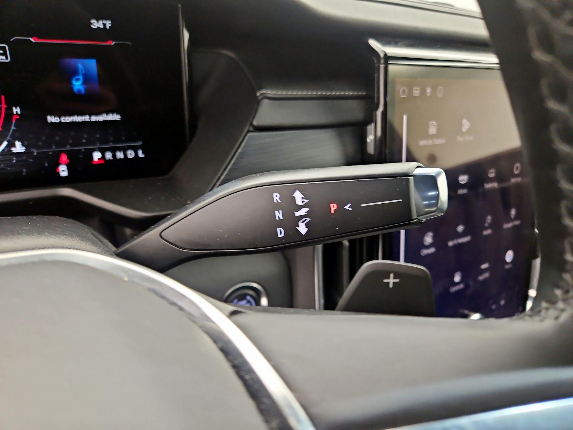 Thumbnail: 2025 GMC Acadia - 17