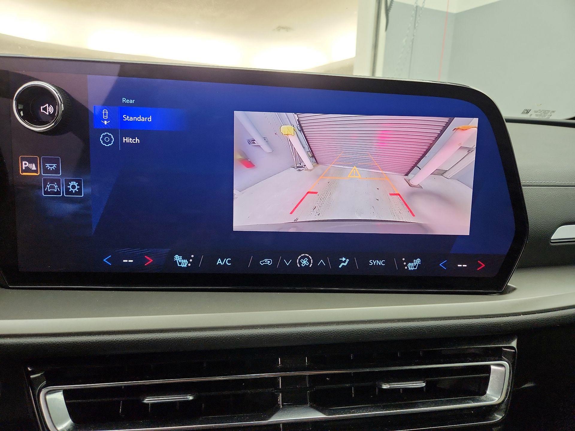 Thumbnail: 2025 Chevrolet Traverse - 15