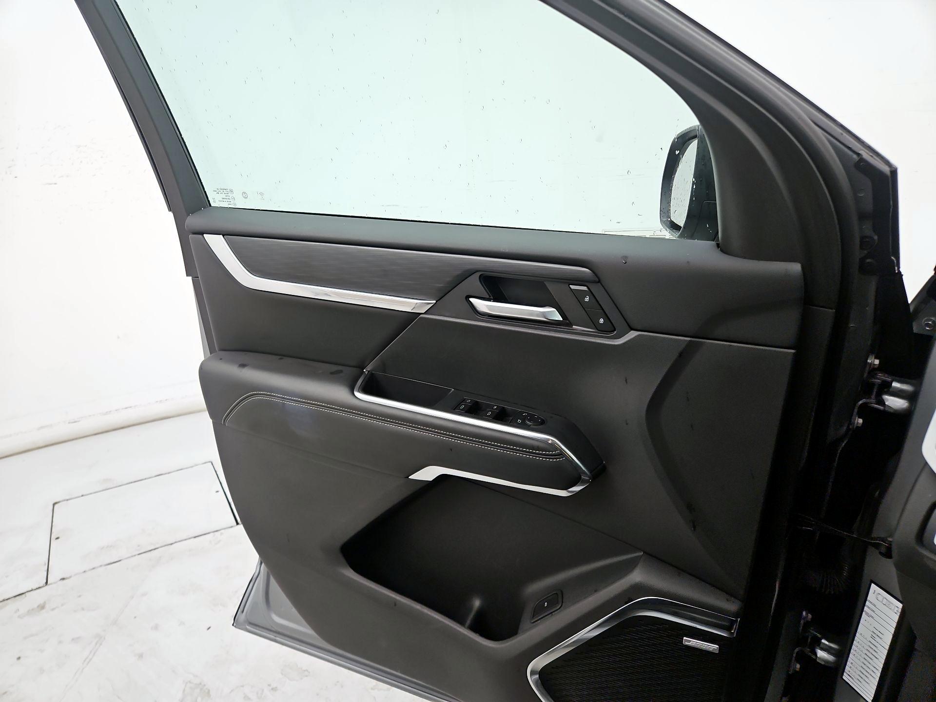 Thumbnail: 2025 GMC Acadia - 12