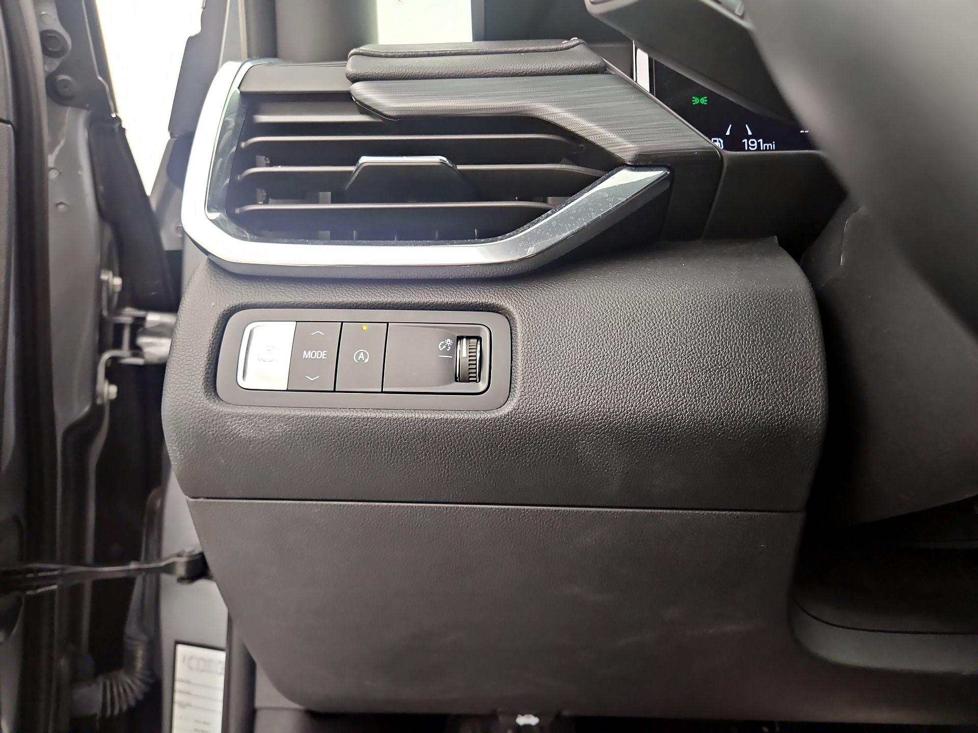 Thumbnail: 2025 GMC Acadia - 13