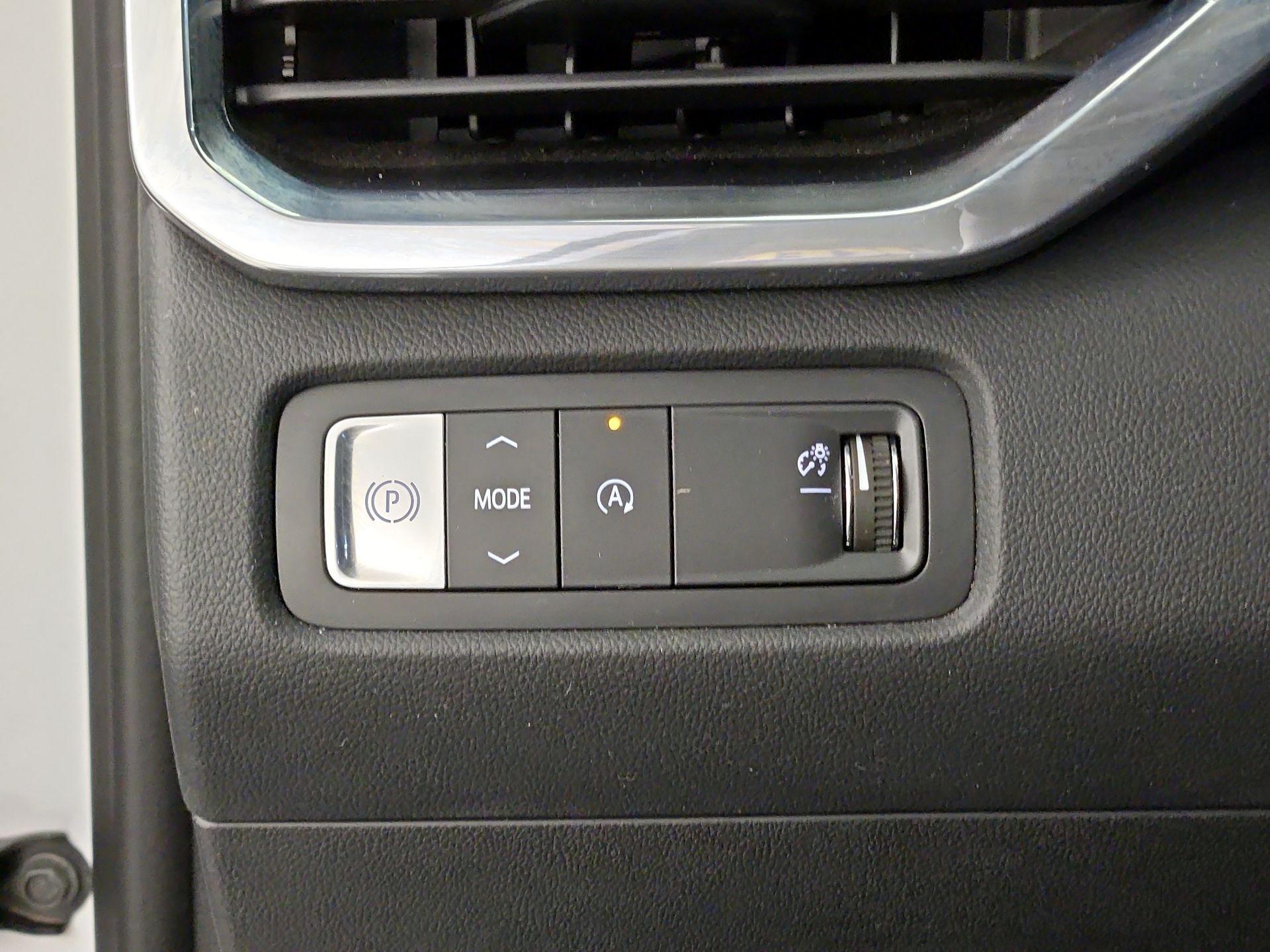 Thumbnail: 2025 GMC Acadia - 13