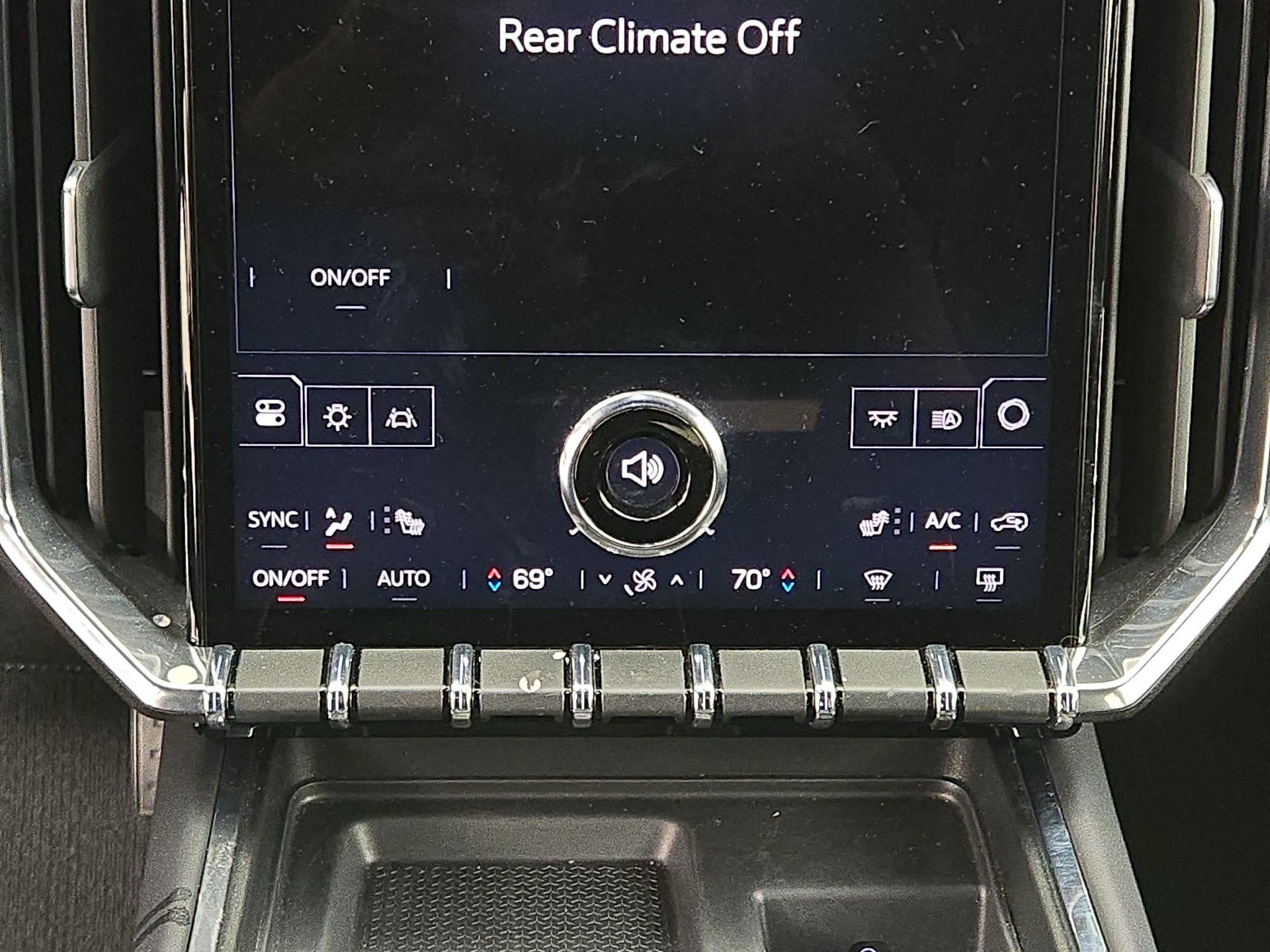 Thumbnail: 2025 GMC Acadia - 16