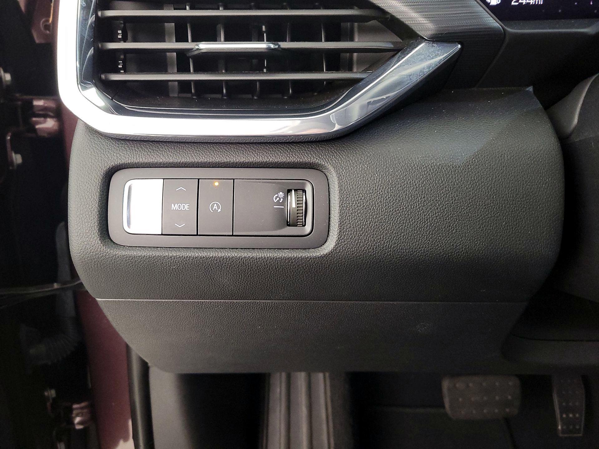 Thumbnail: 2025 GMC Acadia - 13