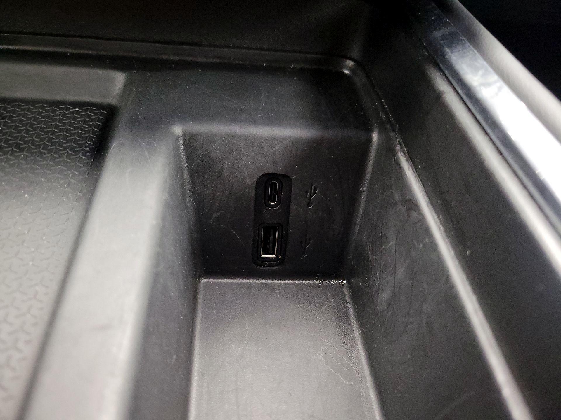 Thumbnail: 2025 GMC Acadia - 19