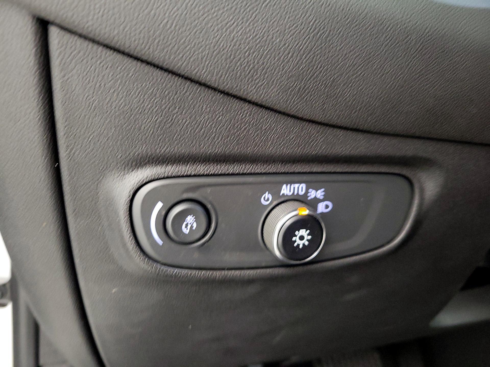 Thumbnail: 2022 Chevrolet Equinox - 13