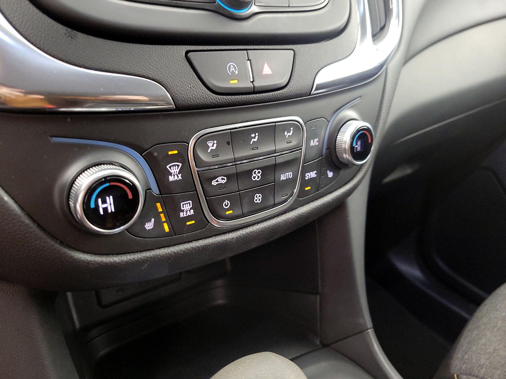 Thumbnail: 2022 Chevrolet Equinox - 16