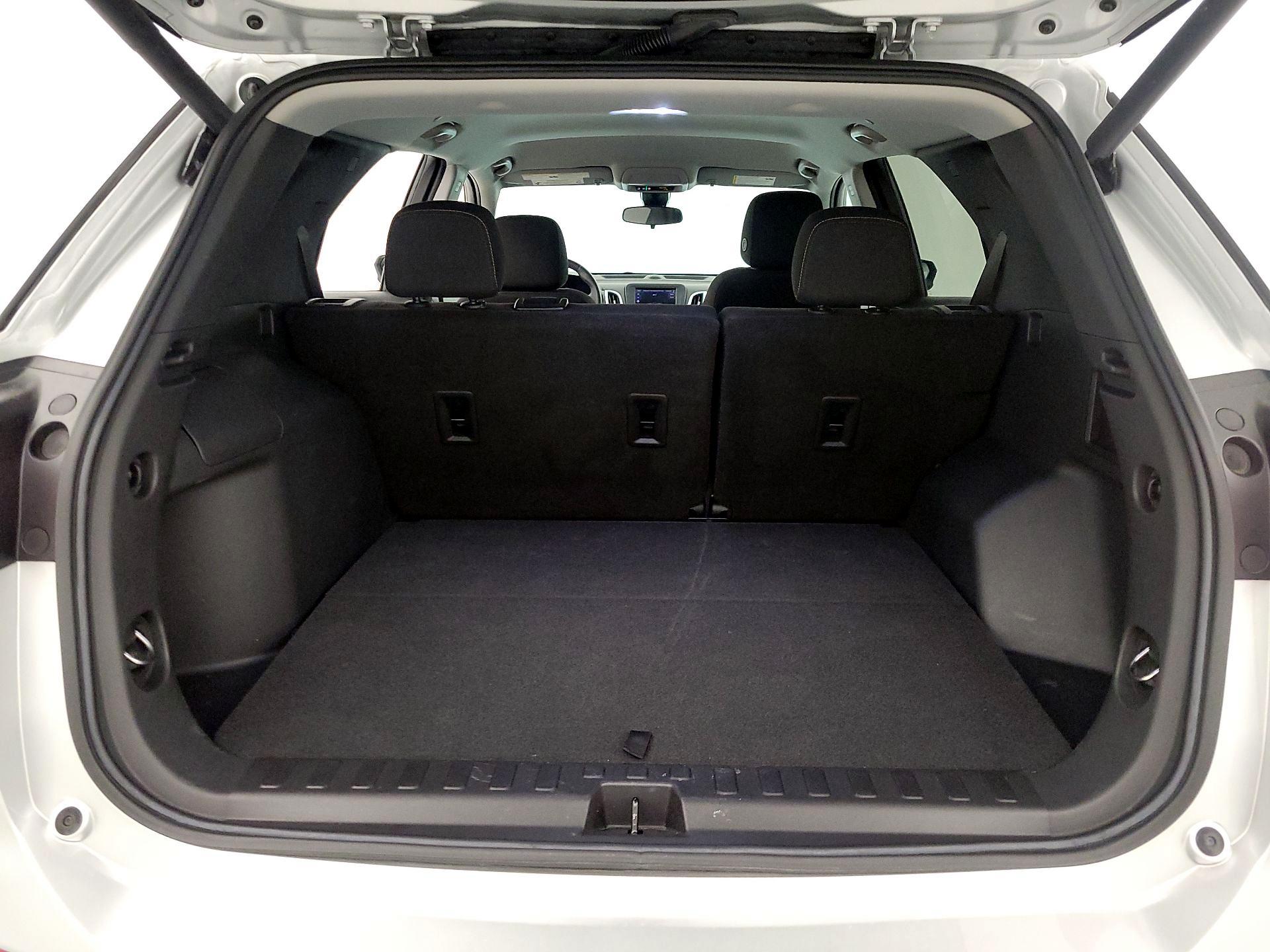 Thumbnail: 2022 Chevrolet Equinox - 20