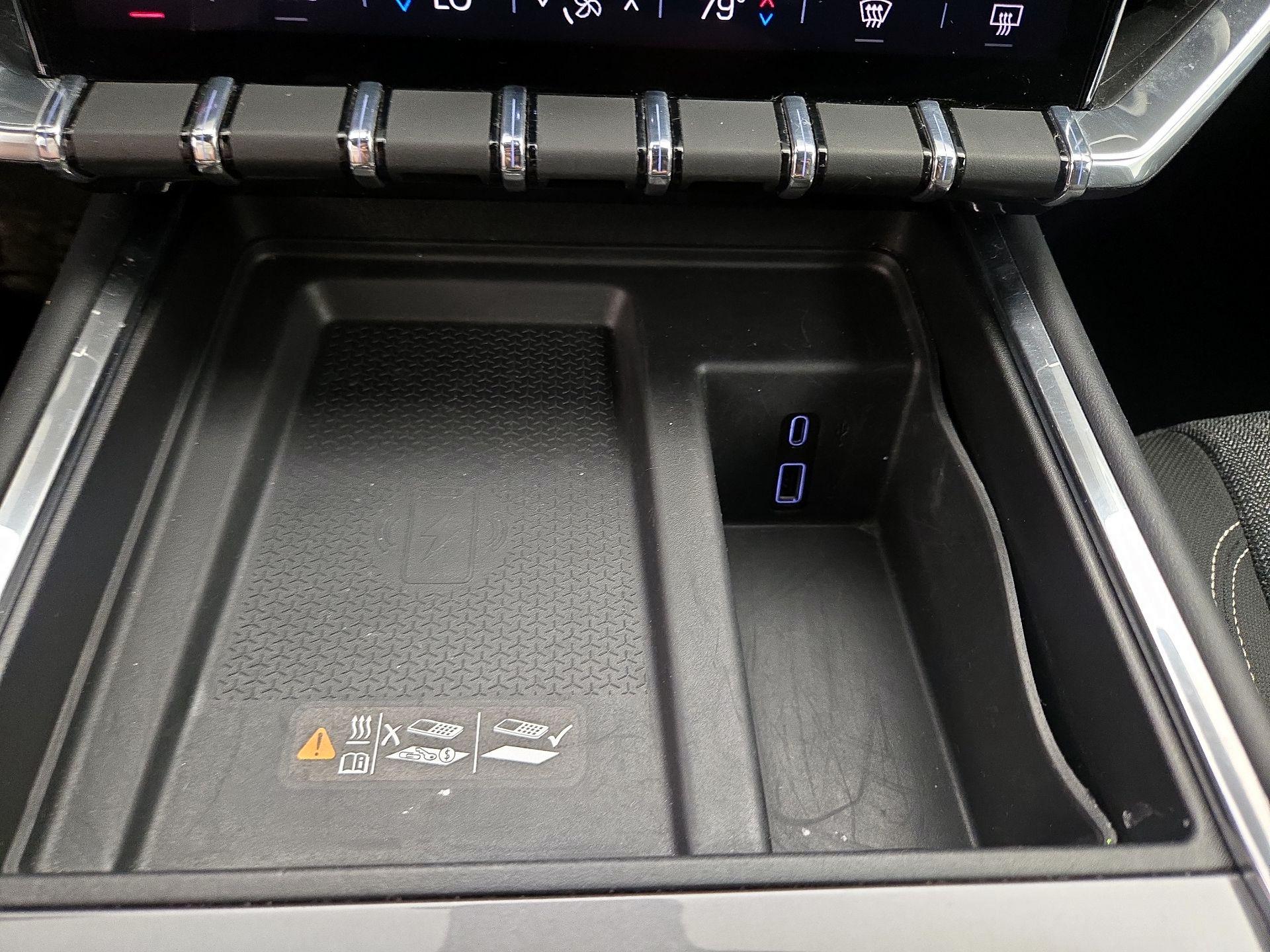 Thumbnail: 2025 GMC Acadia - 18