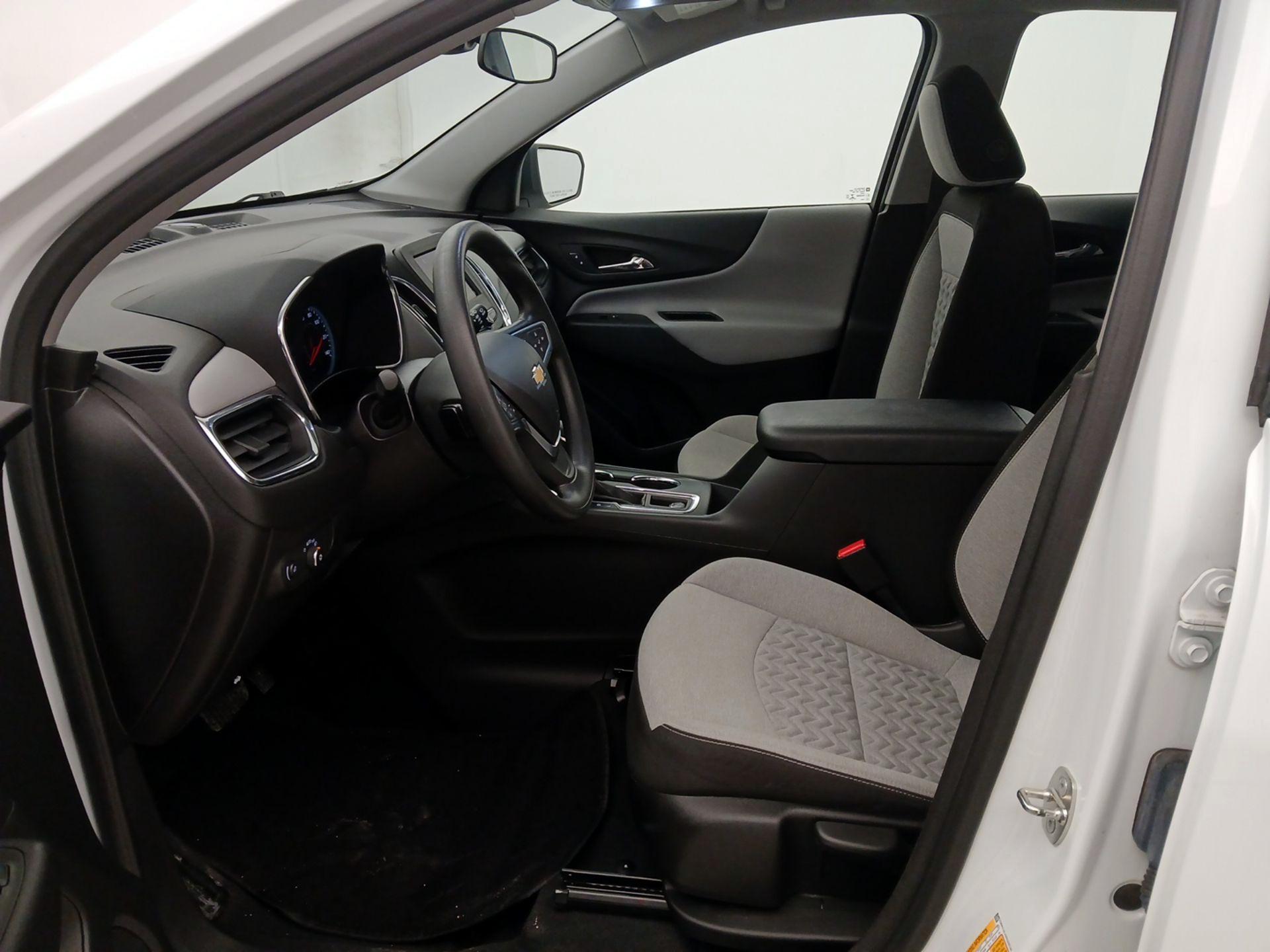 Thumbnail: 2022 Chevrolet Equinox - 11