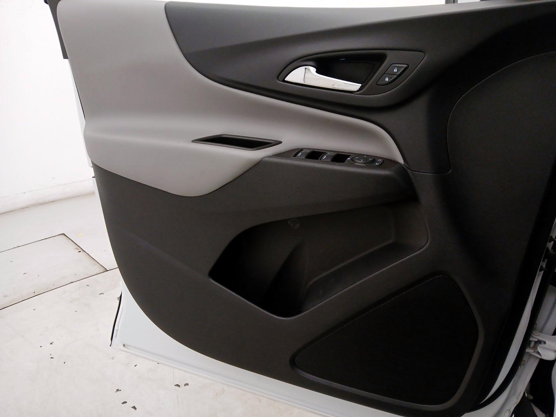 Thumbnail: 2022 Chevrolet Equinox - 12