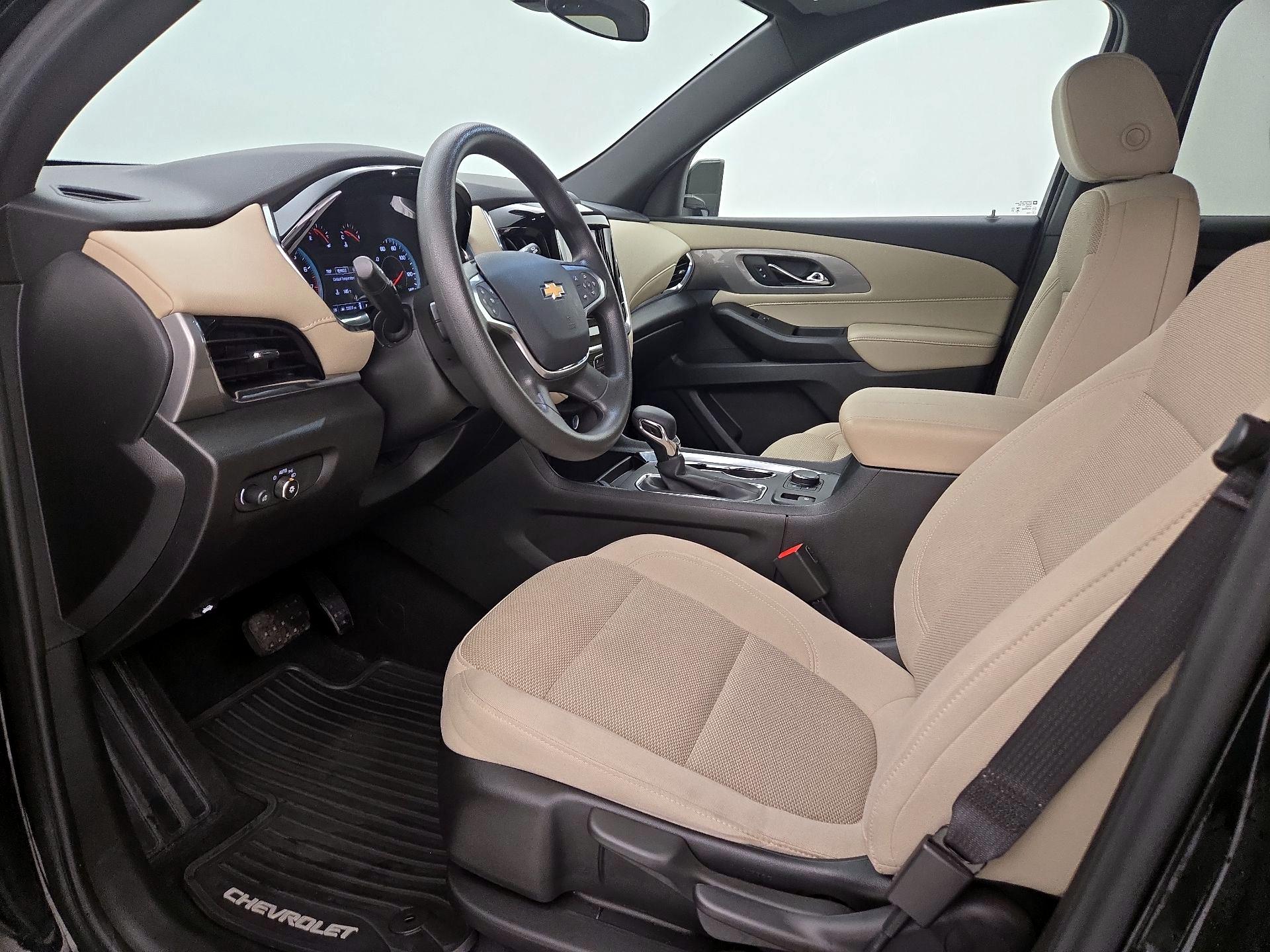 Thumbnail: 2023 Chevrolet Traverse - 11