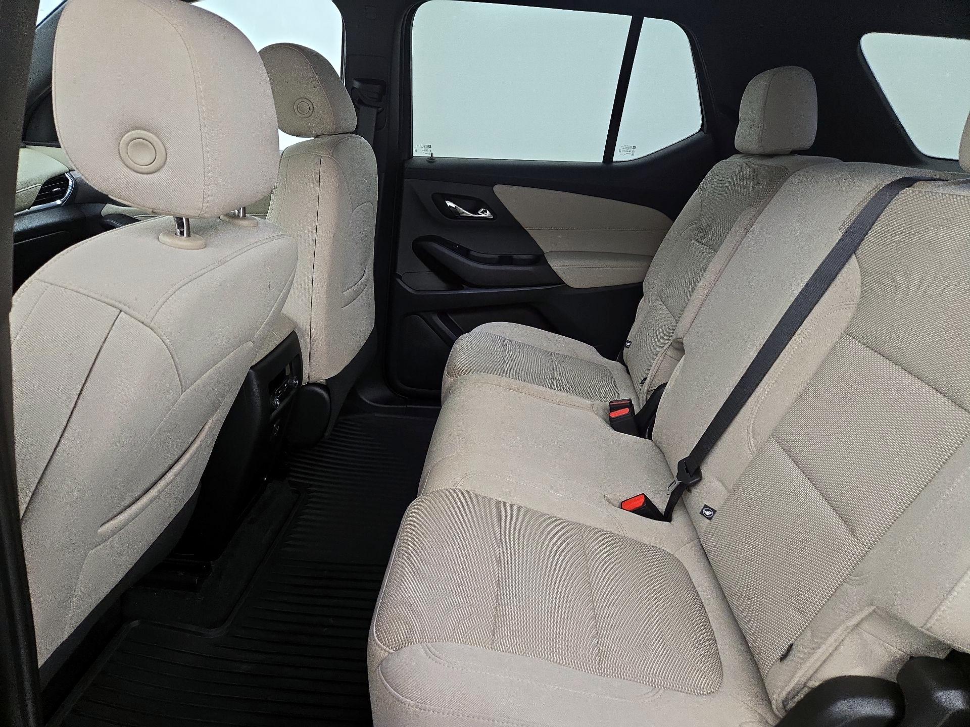 Thumbnail: 2023 Chevrolet Traverse - 19