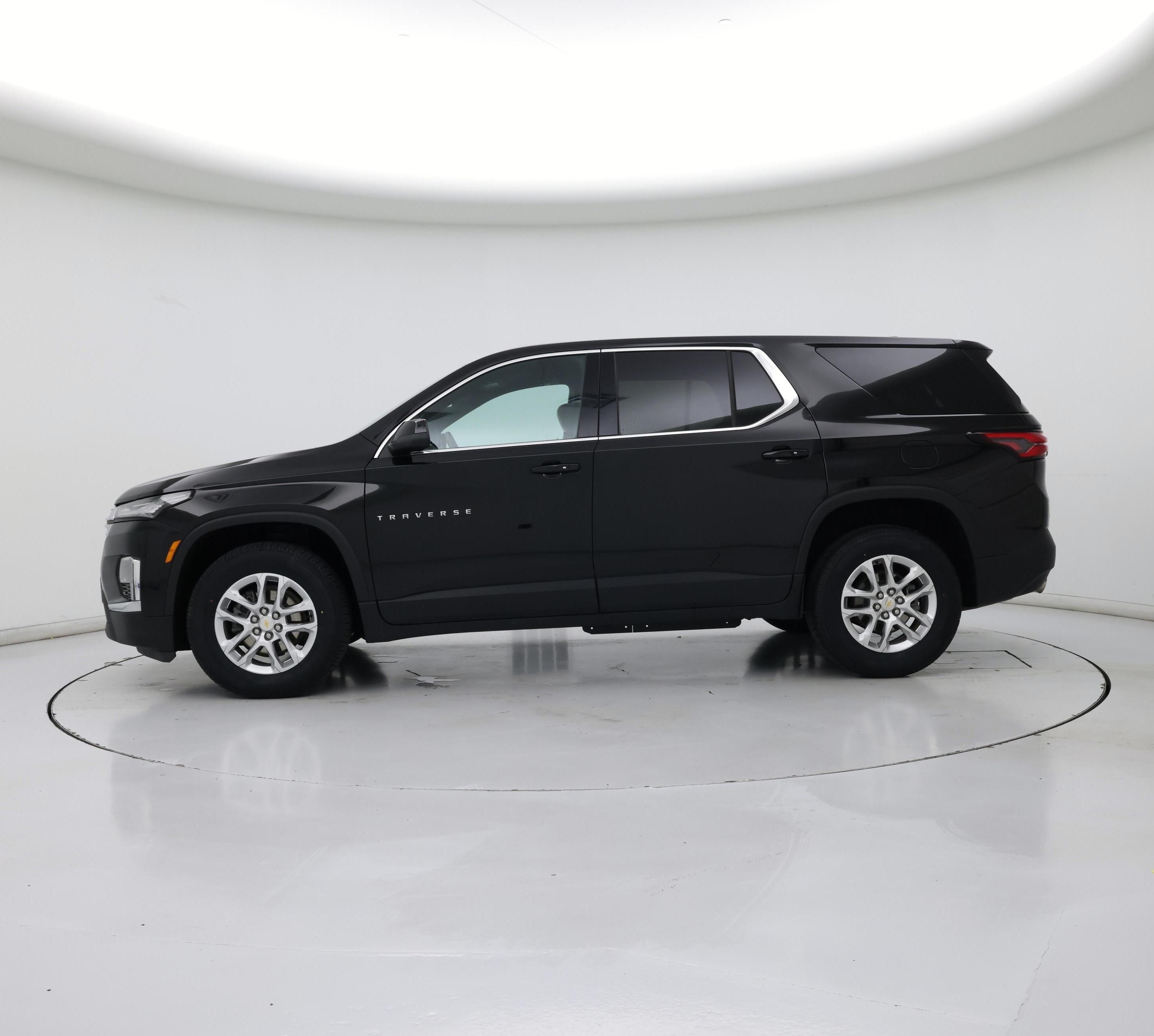 Thumbnail: 2023 Chevrolet Traverse - 3