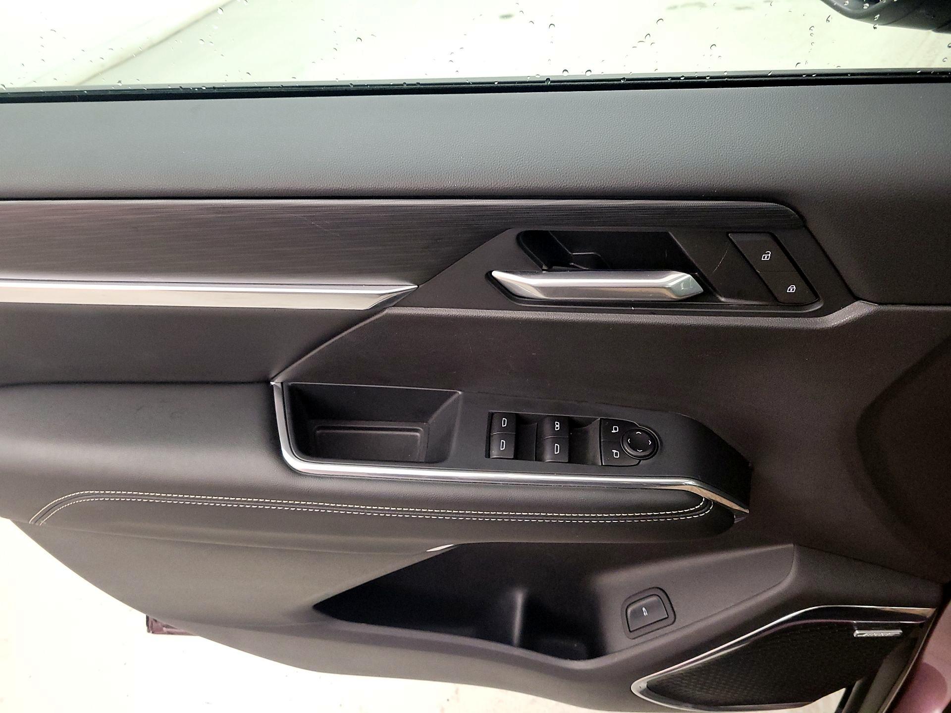 Thumbnail: 2025 GMC Acadia - 12