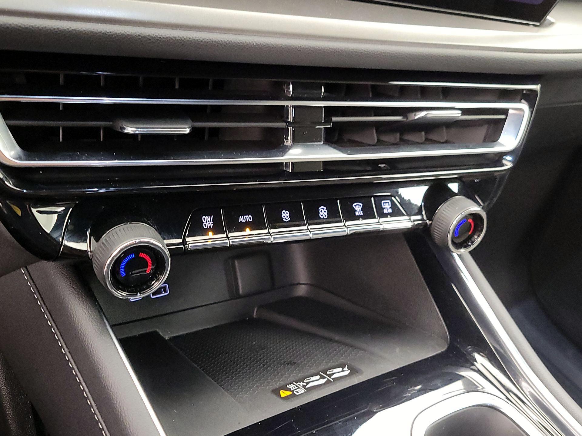 Thumbnail: 2025 Chevrolet Traverse - 16