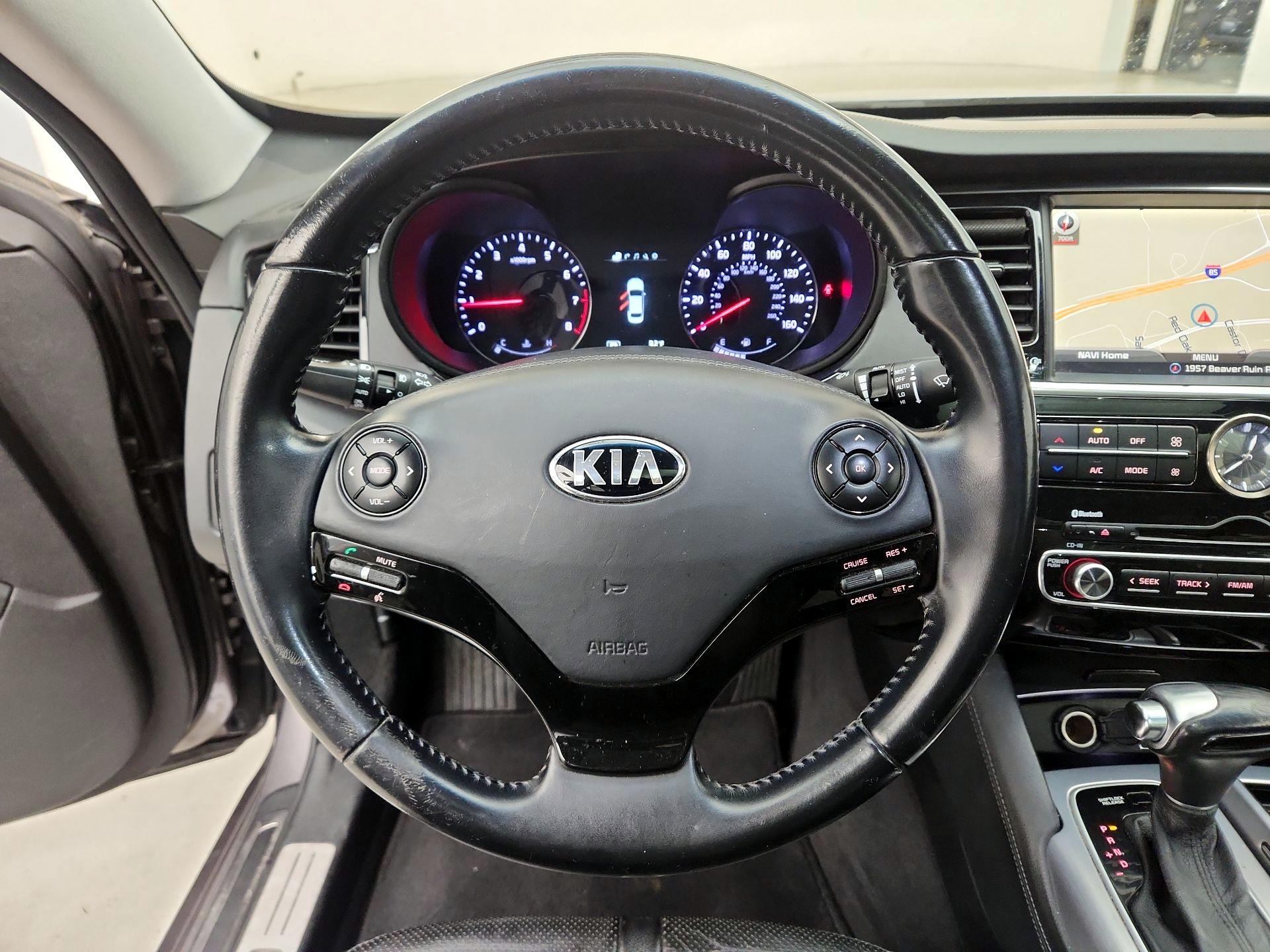 Thumbnail: 2015 Kia K900 - 10