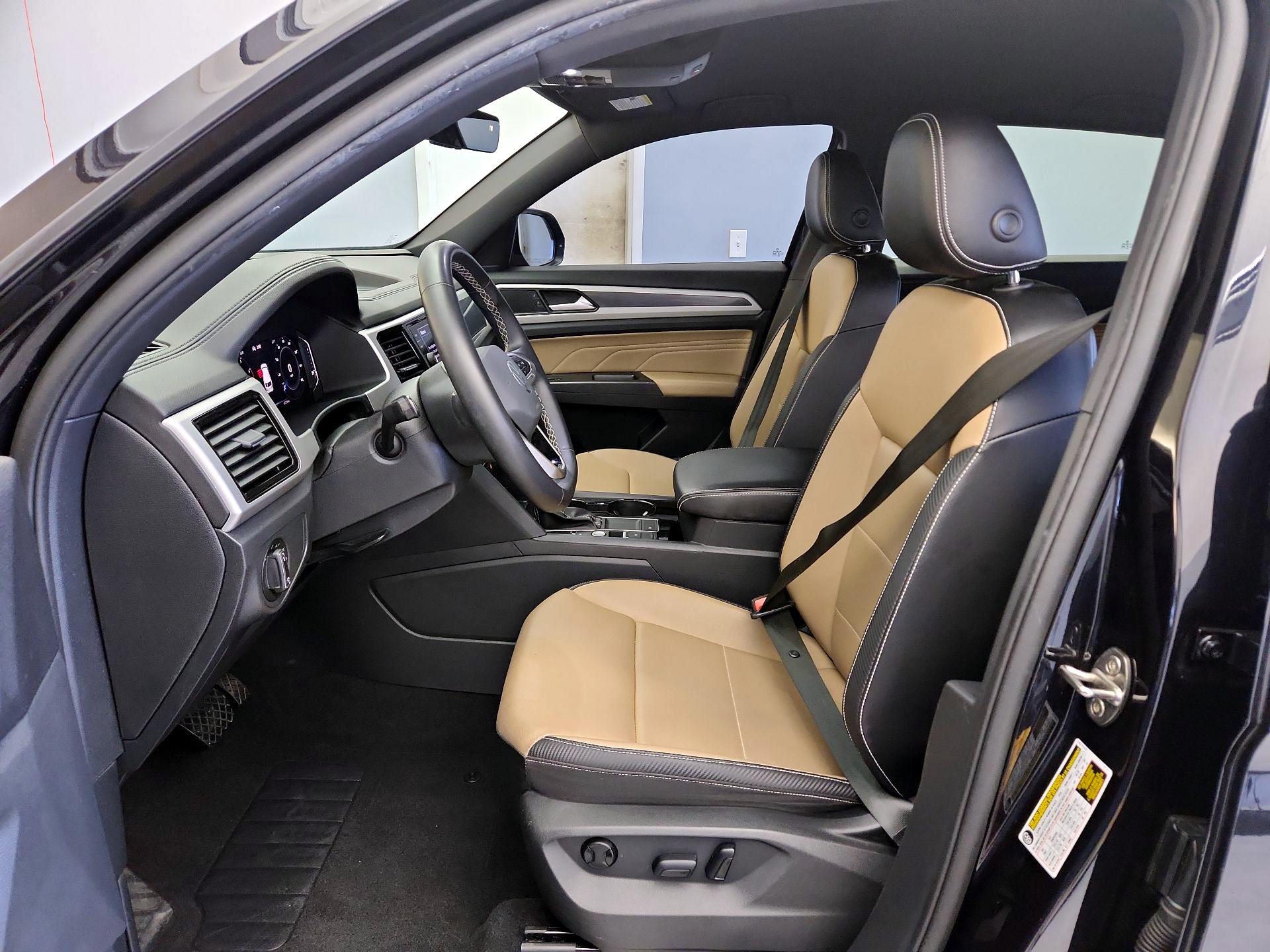 Thumbnail: 2022 Volkswagen Atlas - 11