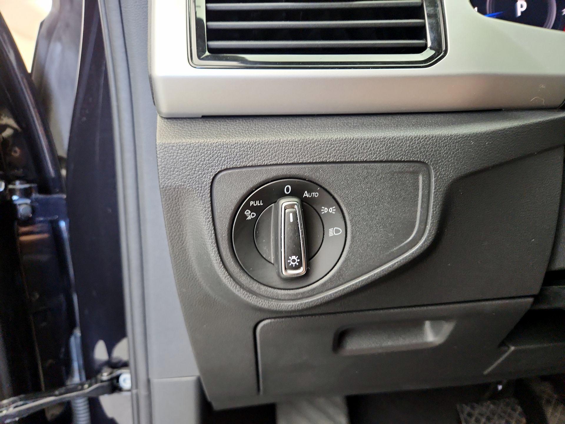 Thumbnail: 2022 Volkswagen Atlas - 13