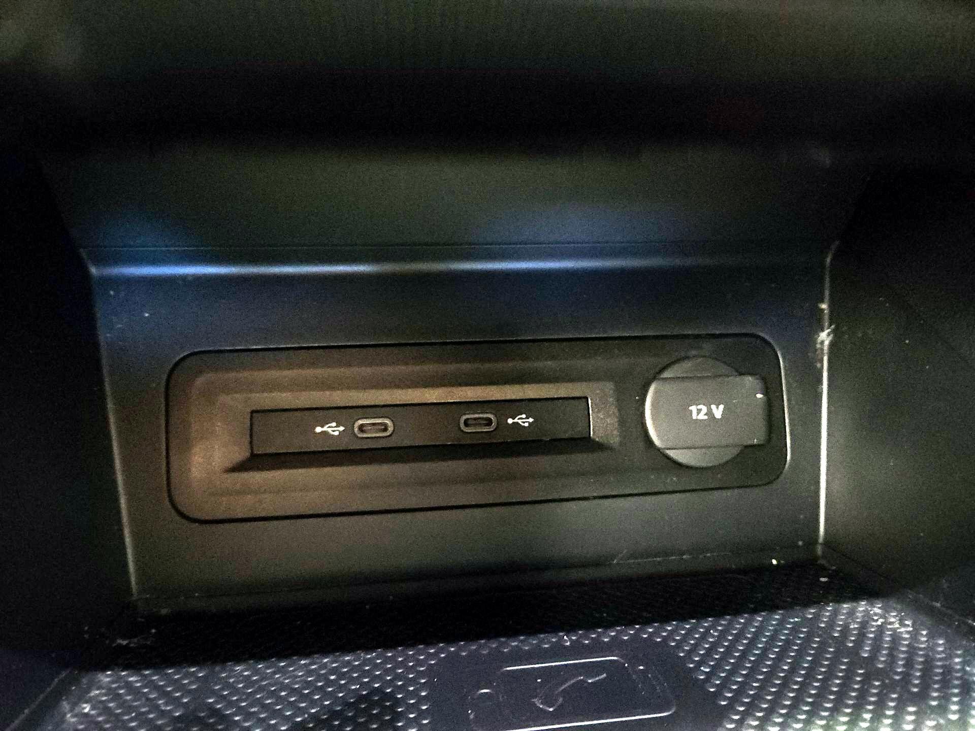 Thumbnail: 2022 Volkswagen Atlas - 18