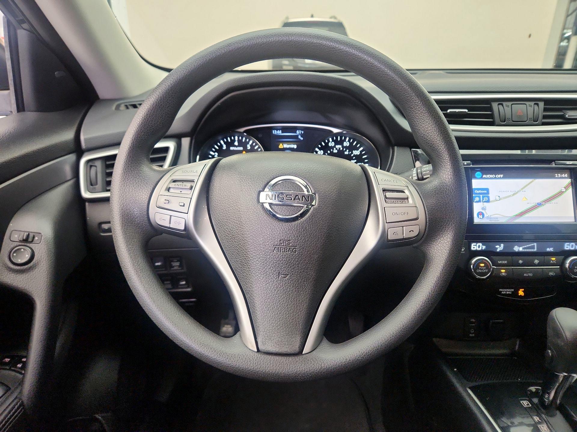 Thumbnail: 2016 Nissan Rogue - 10