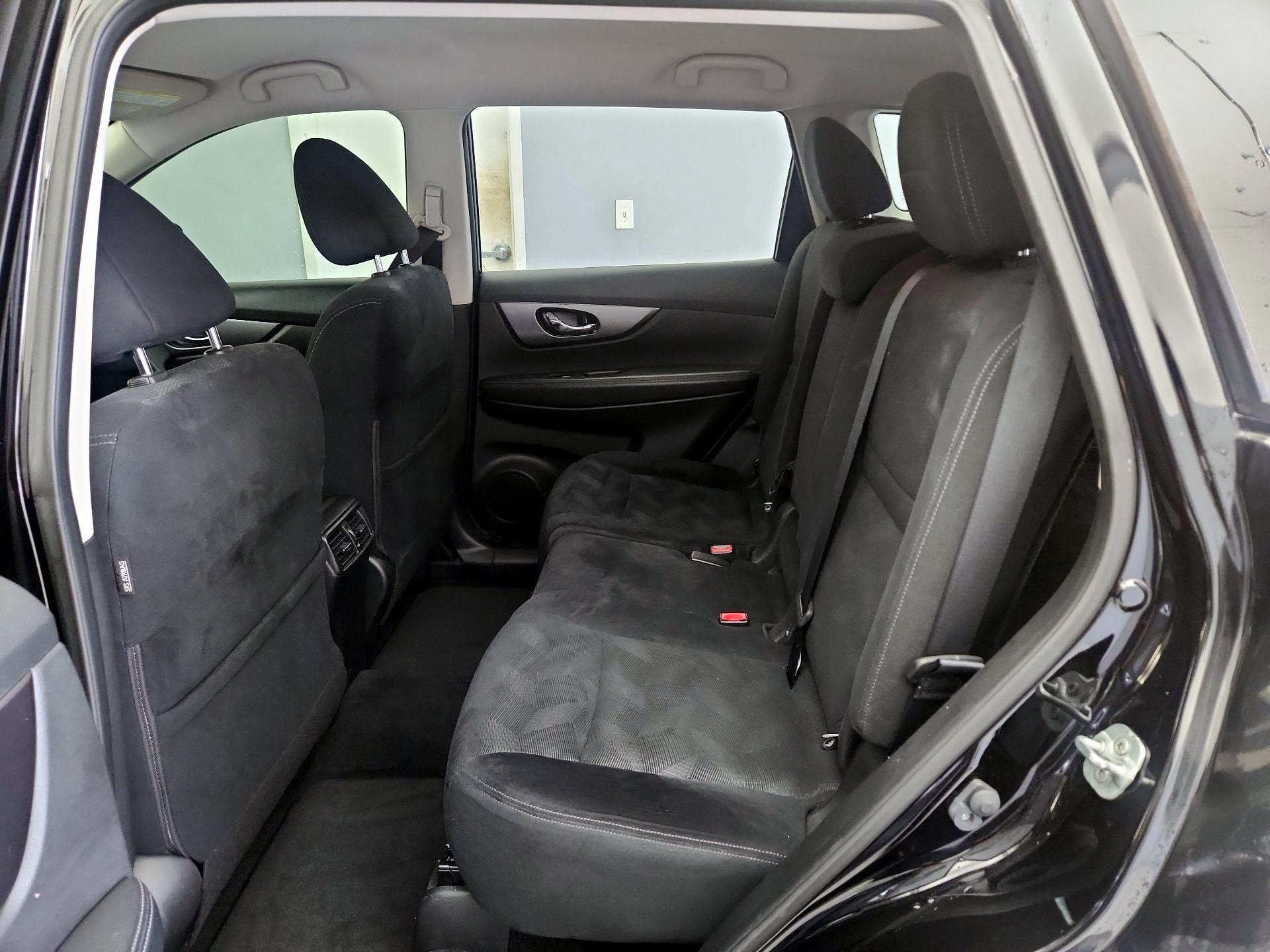 Thumbnail: 2016 Nissan Rogue - 20