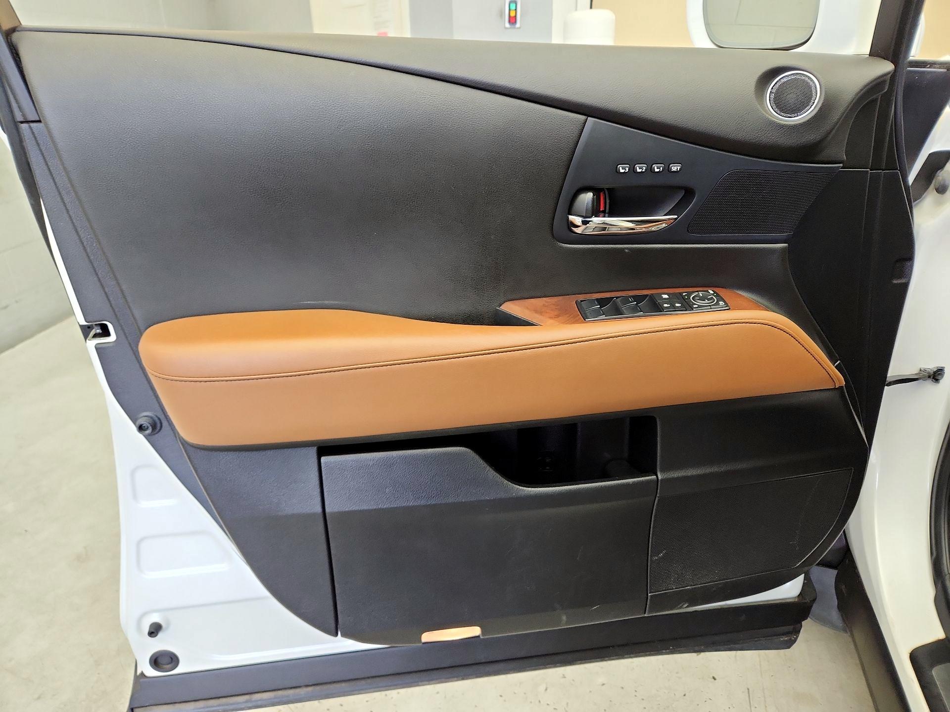 Thumbnail: 2015 Lexus RX - 12