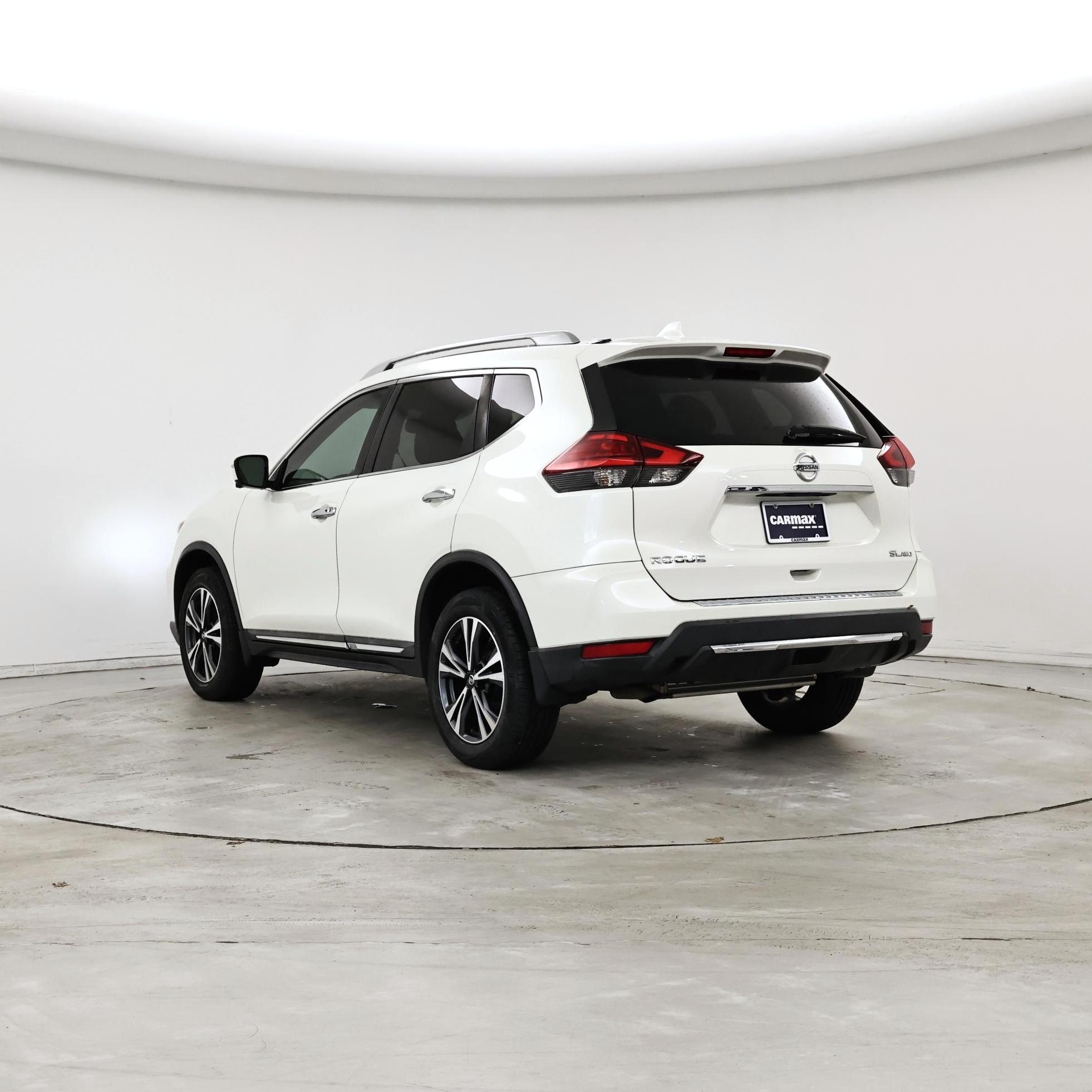 Thumbnail: 2017 Nissan Rogue - 2