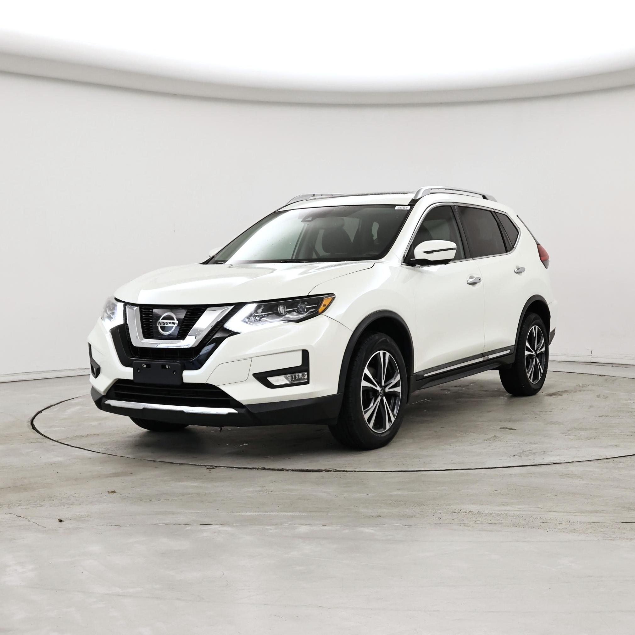 Thumbnail: 2017 Nissan Rogue - 4