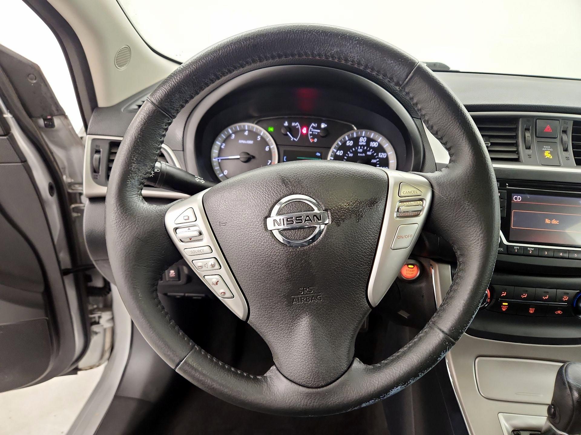 Thumbnail: 2015 Nissan Sentra - 10