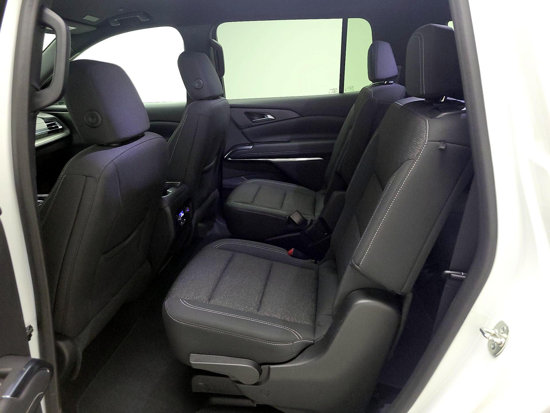 Thumbnail: 2025 Chevrolet Traverse - 17