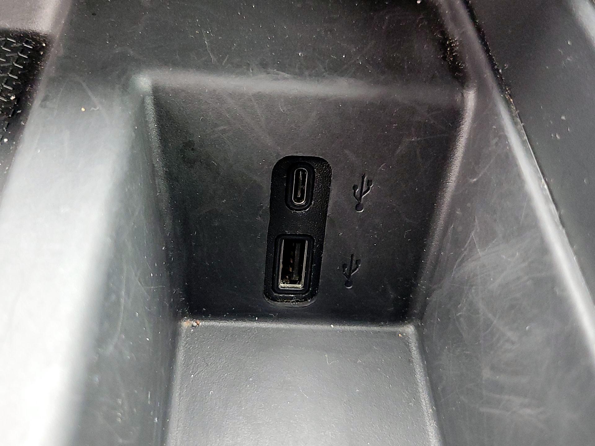 Thumbnail: 2025 GMC Acadia - 18