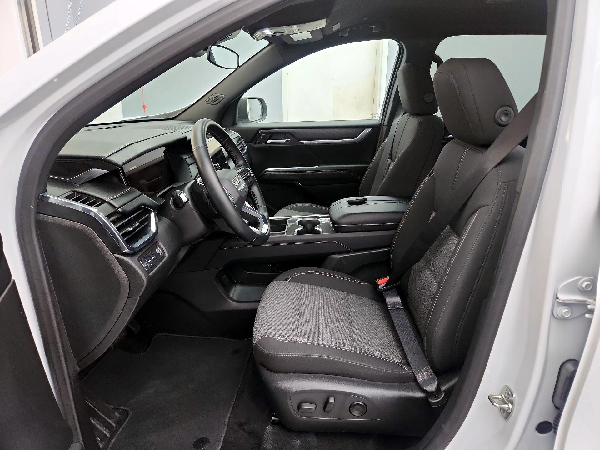 Thumbnail: 2025 GMC Acadia - 11