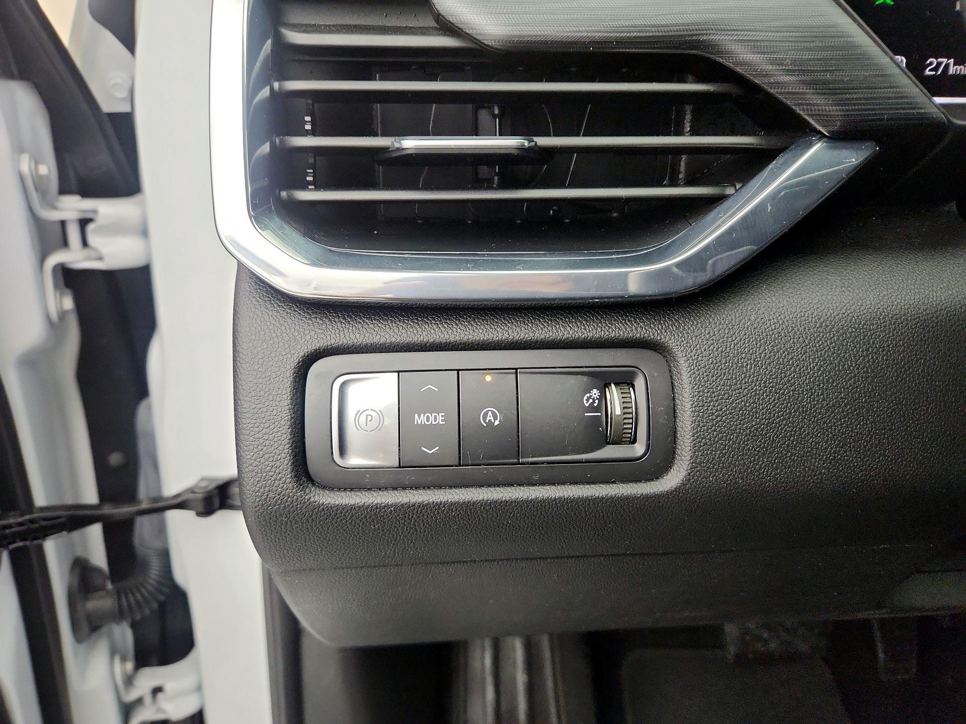 Thumbnail: 2025 GMC Acadia - 13