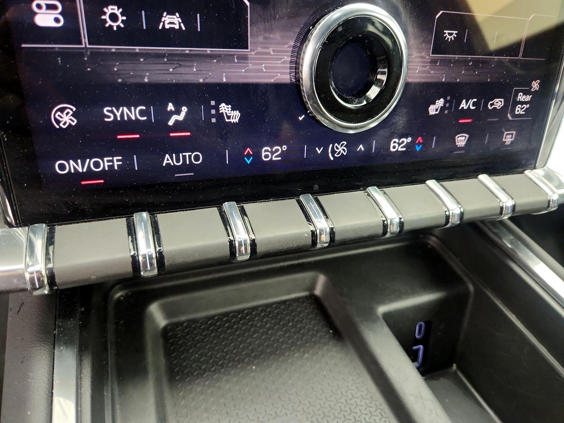 Thumbnail: 2025 GMC Acadia - 17