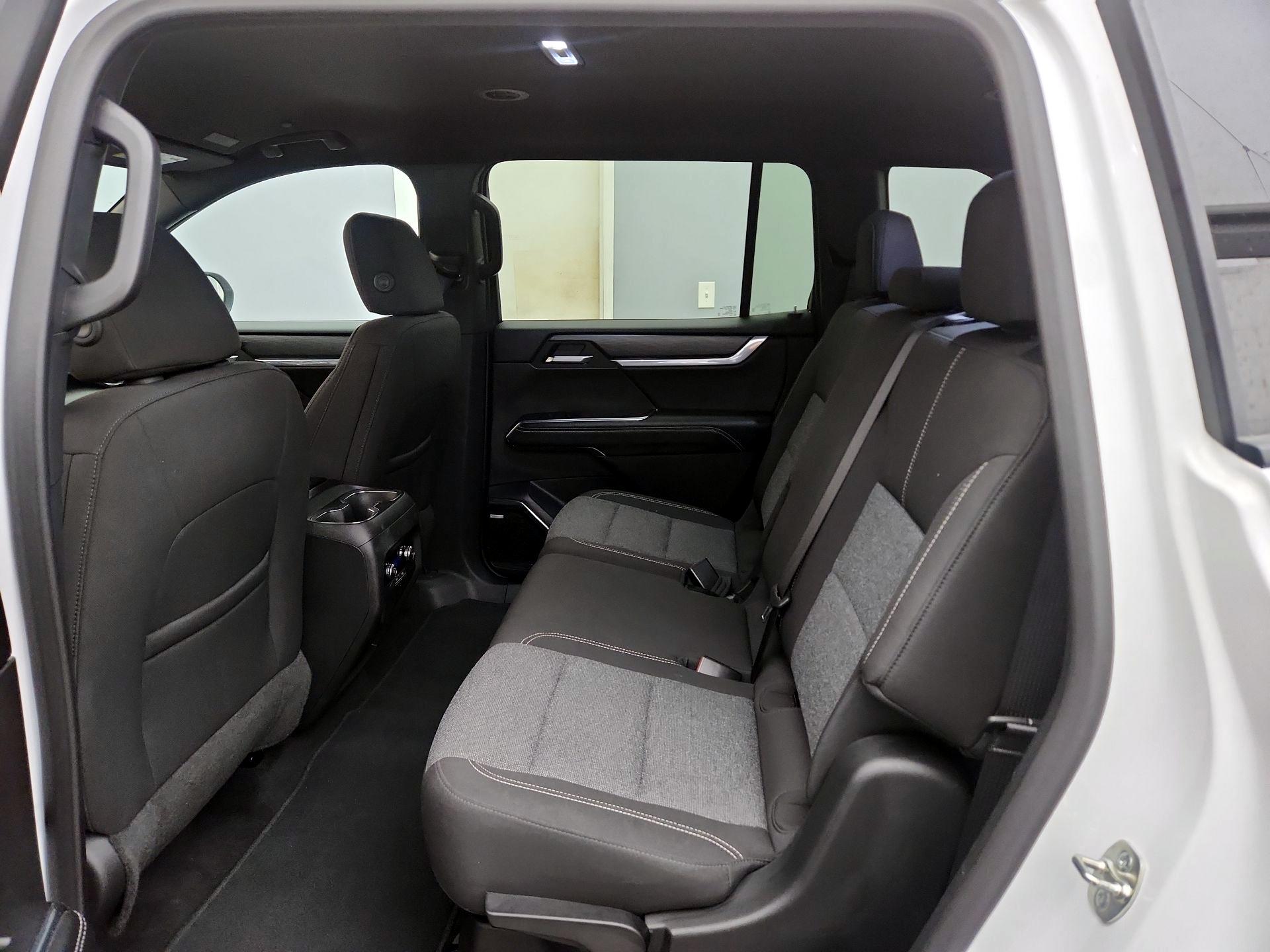 Thumbnail: 2025 GMC Acadia - 20