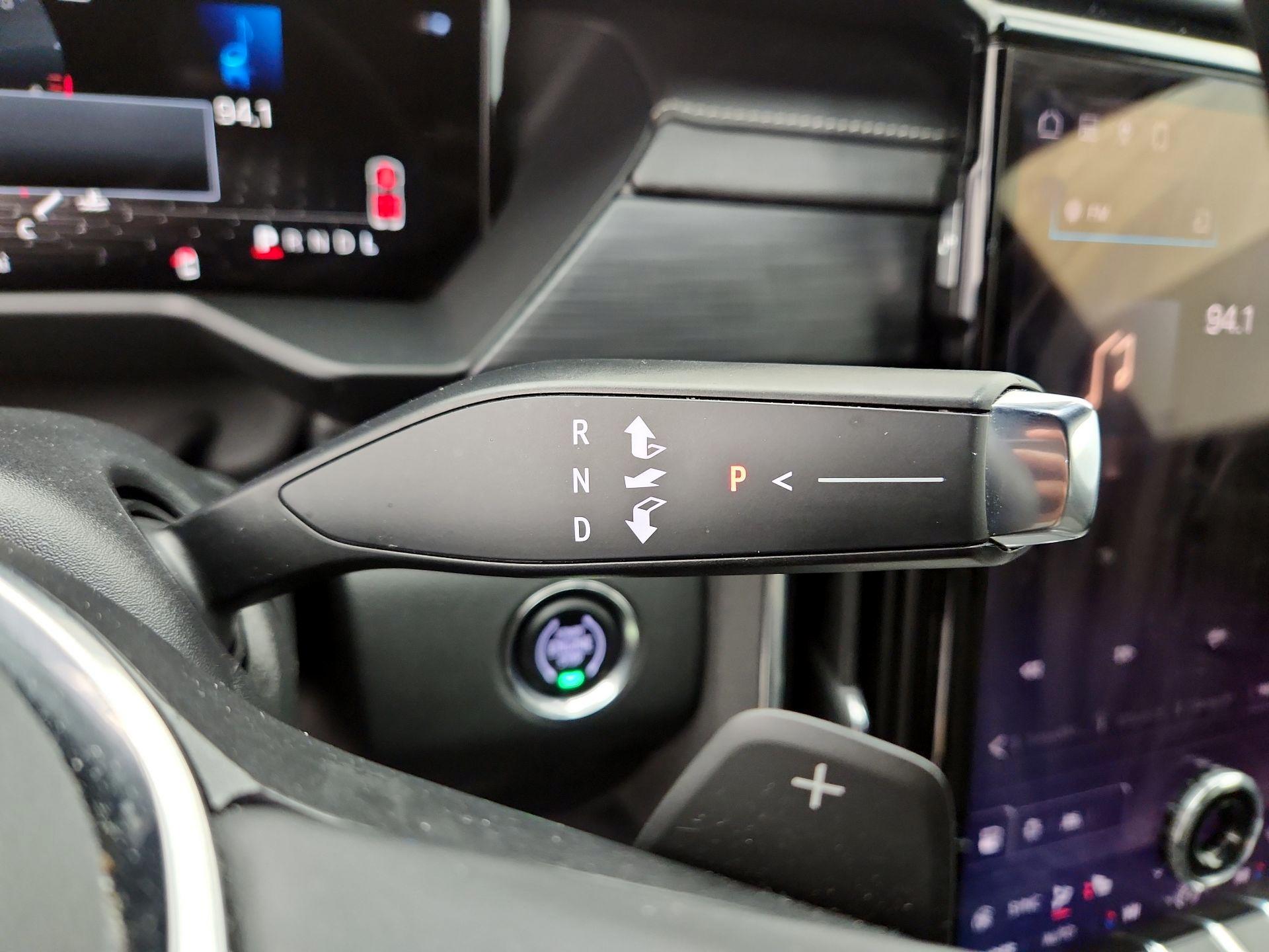 Thumbnail: 2025 GMC Acadia - 18