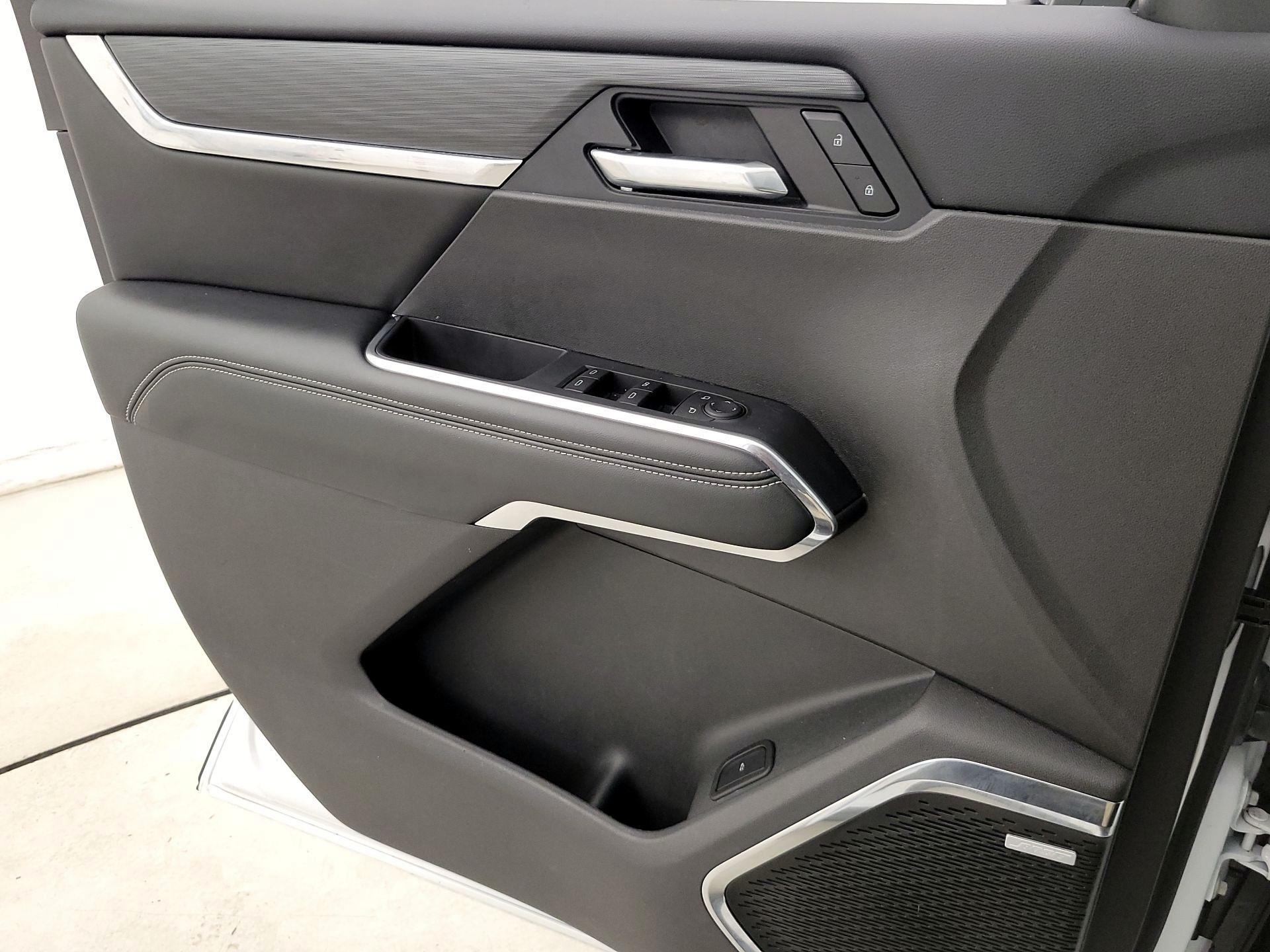 Thumbnail: 2025 GMC Acadia - 12