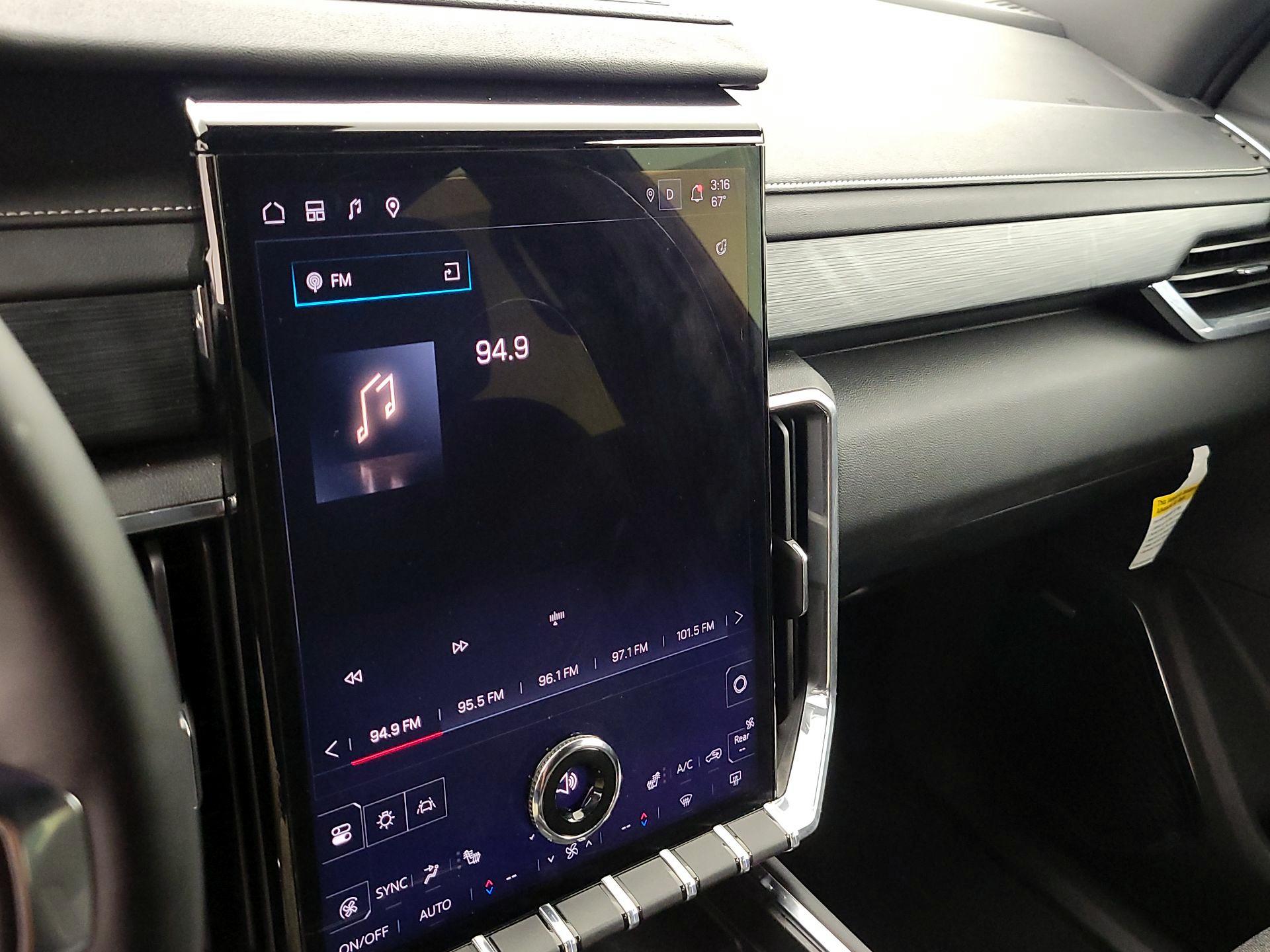 Thumbnail: 2025 GMC Acadia - 15