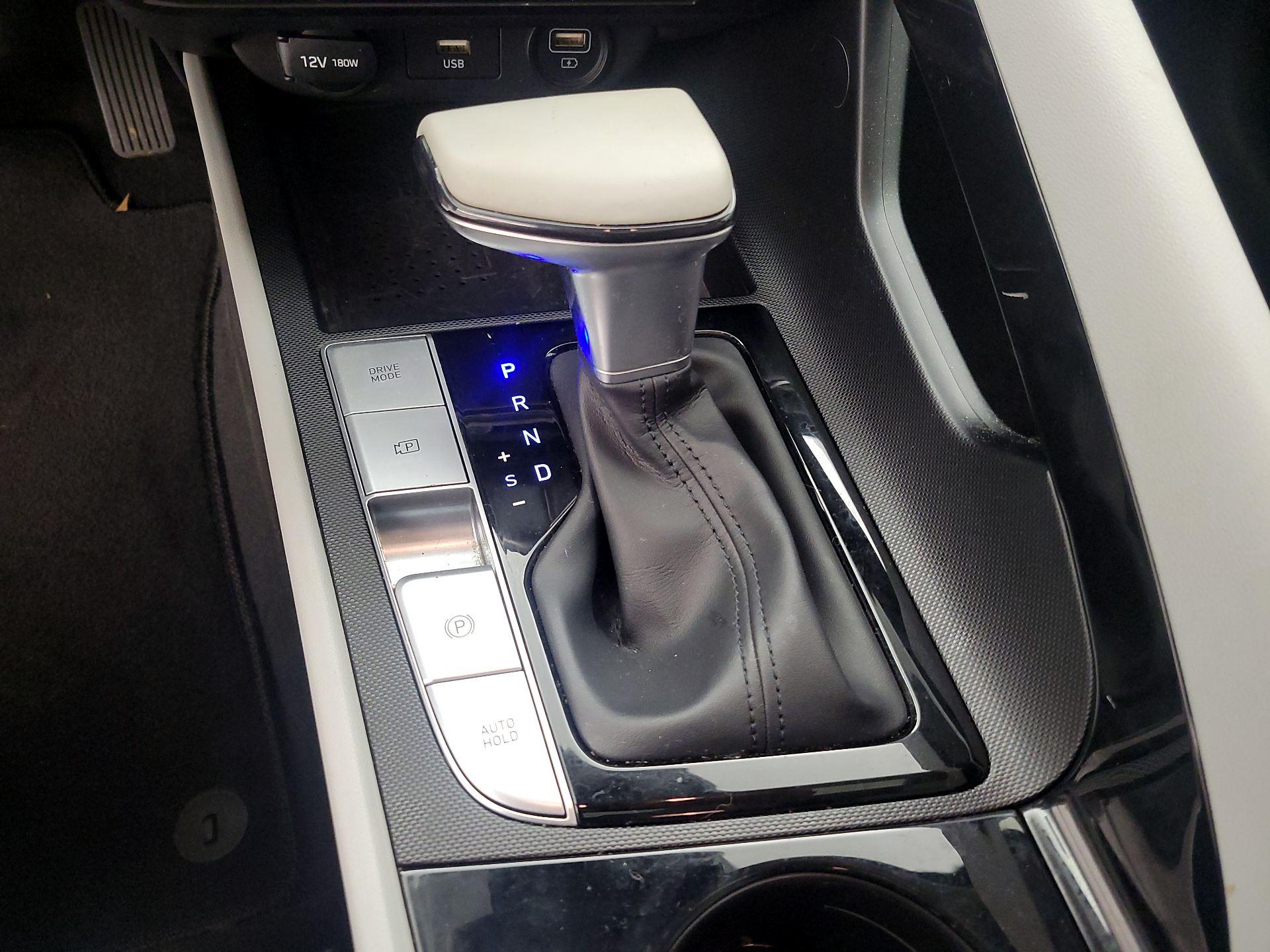 Thumbnail: 2022 Hyundai Elantra - 18