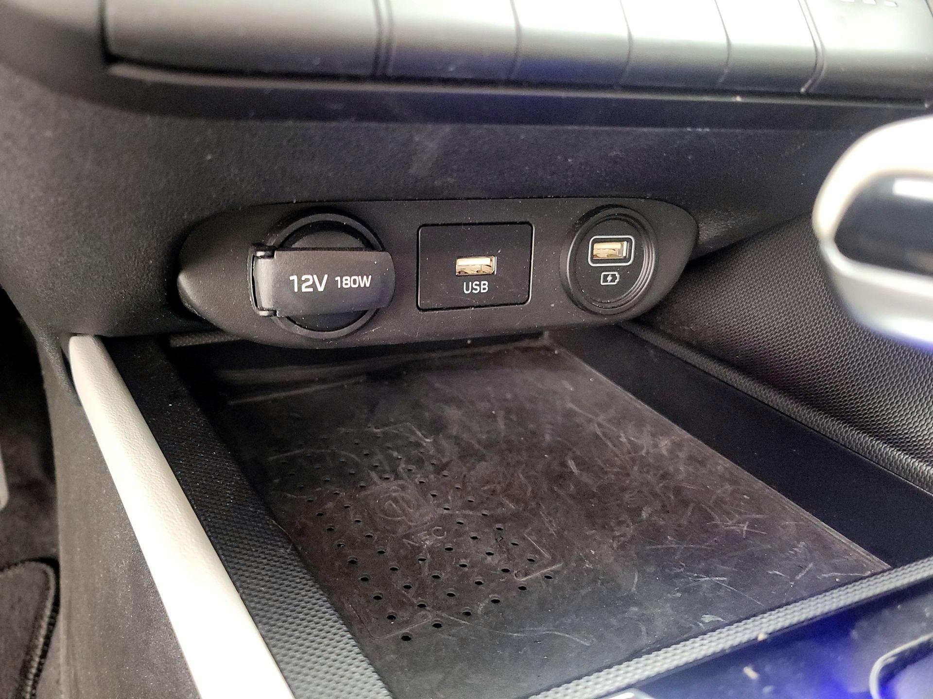 Thumbnail: 2022 Hyundai Elantra - 19