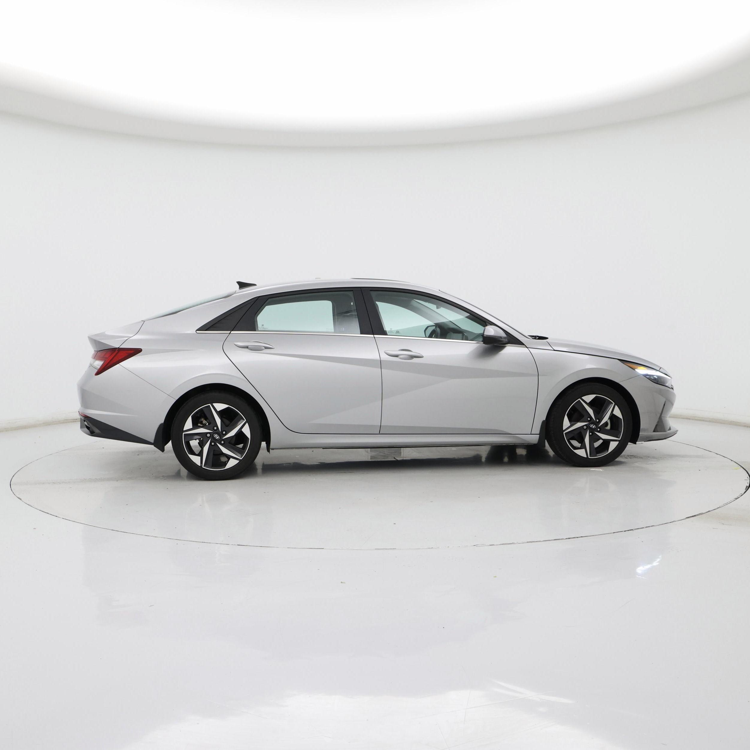 Thumbnail: 2022 Hyundai Elantra - 7