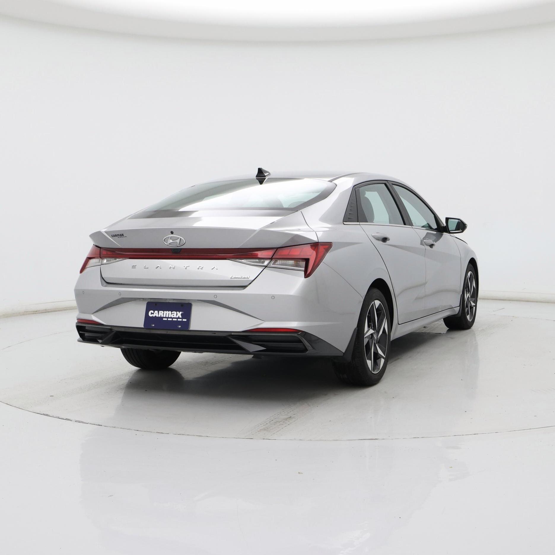 Thumbnail: 2022 Hyundai Elantra - 8